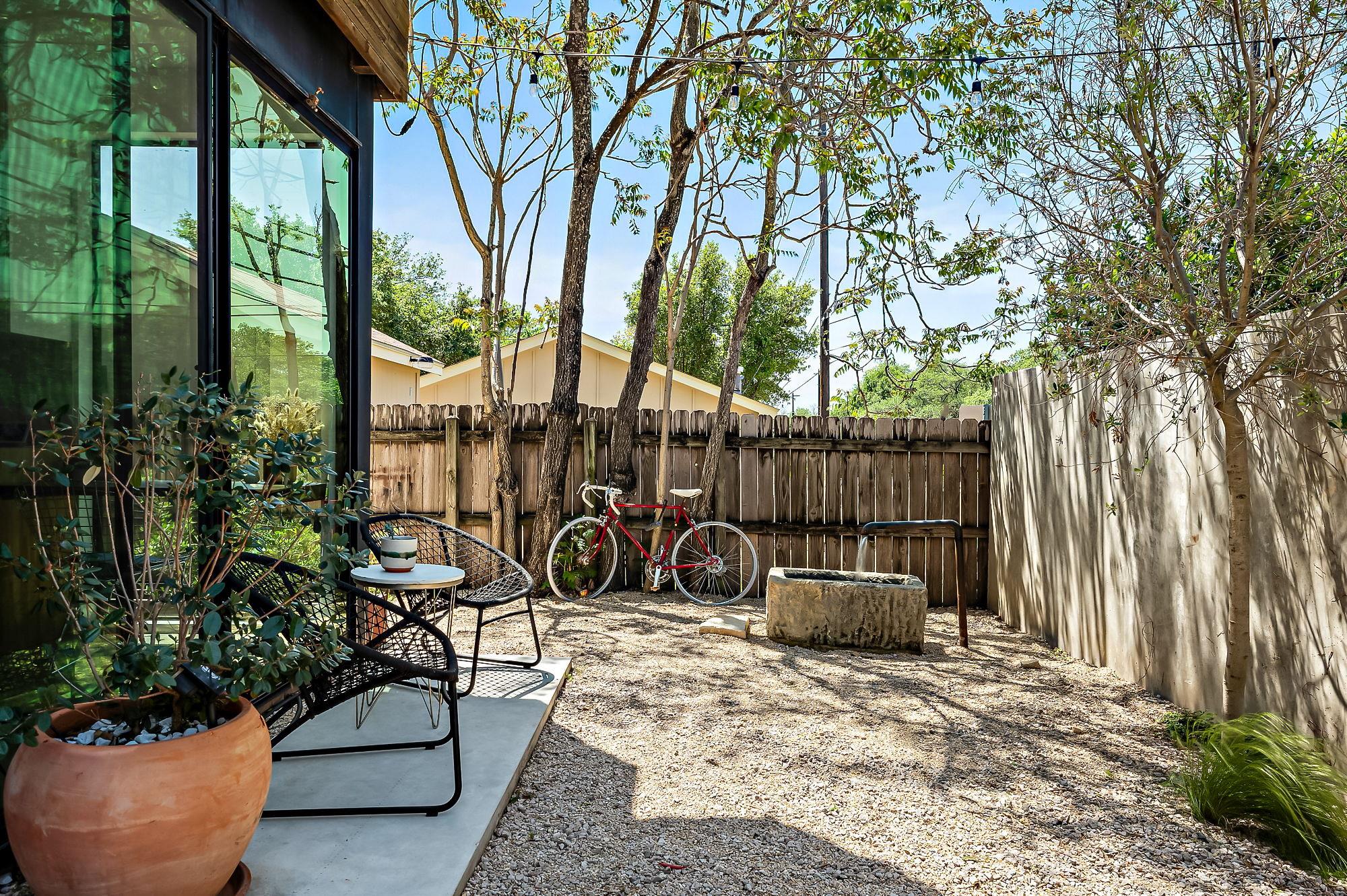 2201 Santa Rosa ST