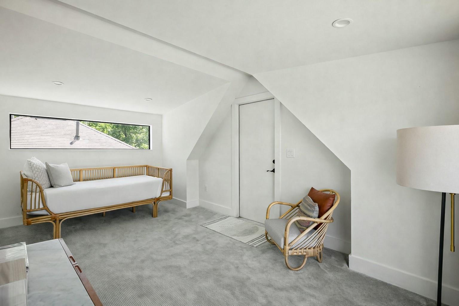 2201 Santa Rosa ST