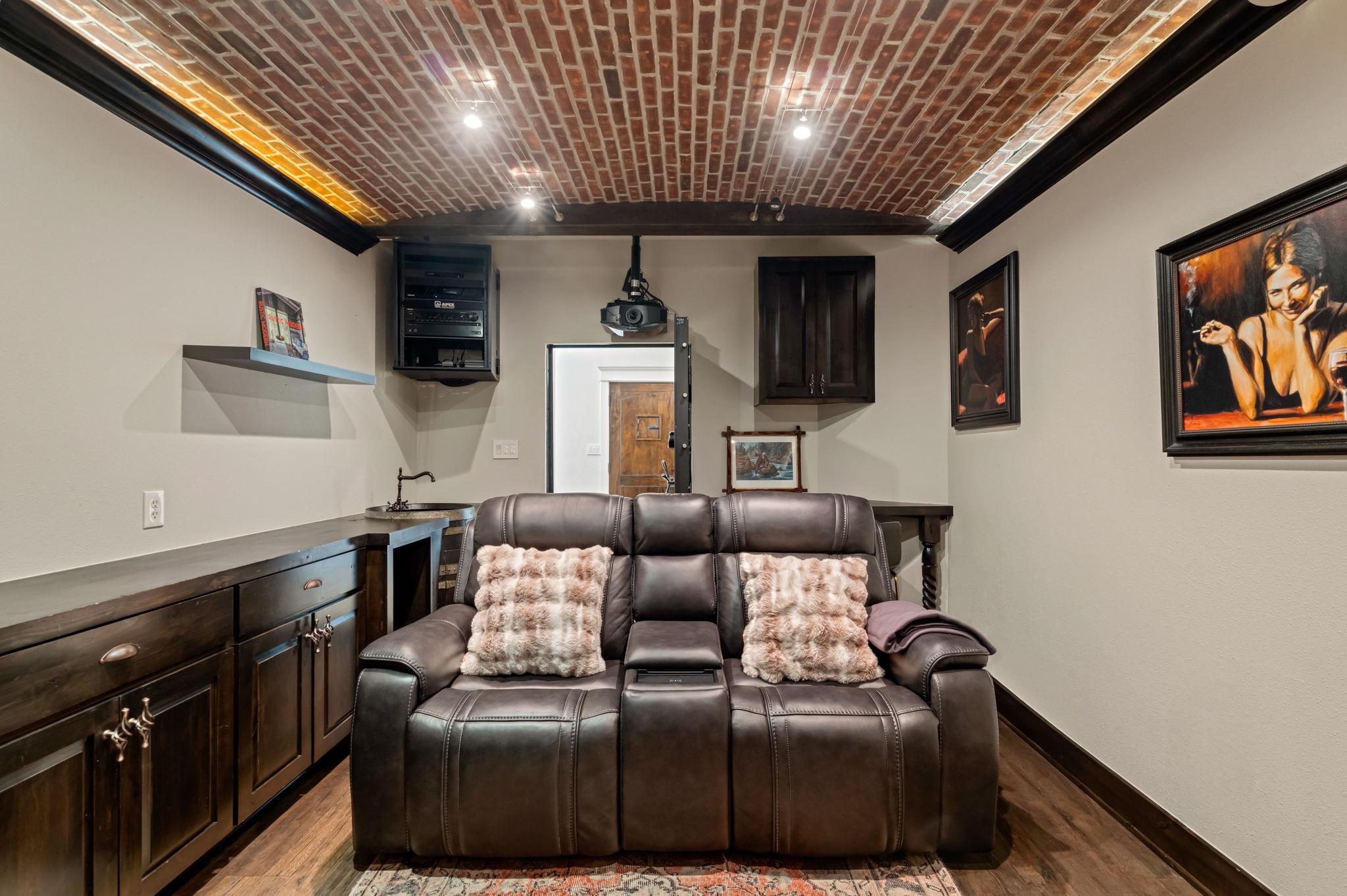 1231 Parkway # 2