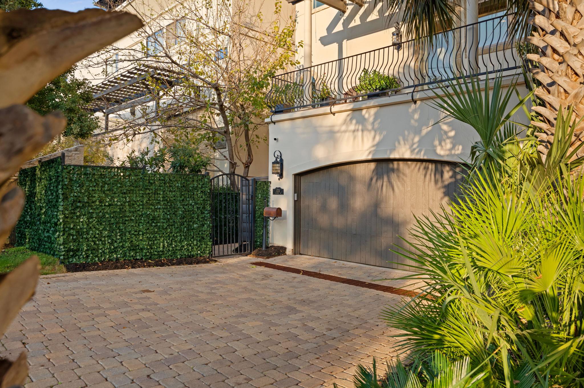 1231 Parkway # 2