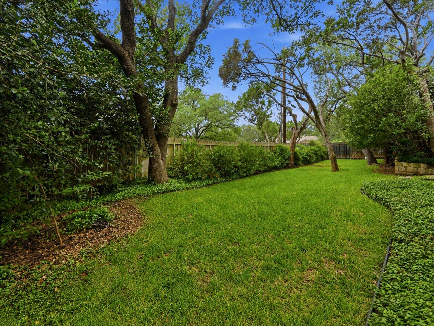 6511 Torrey Pines CV