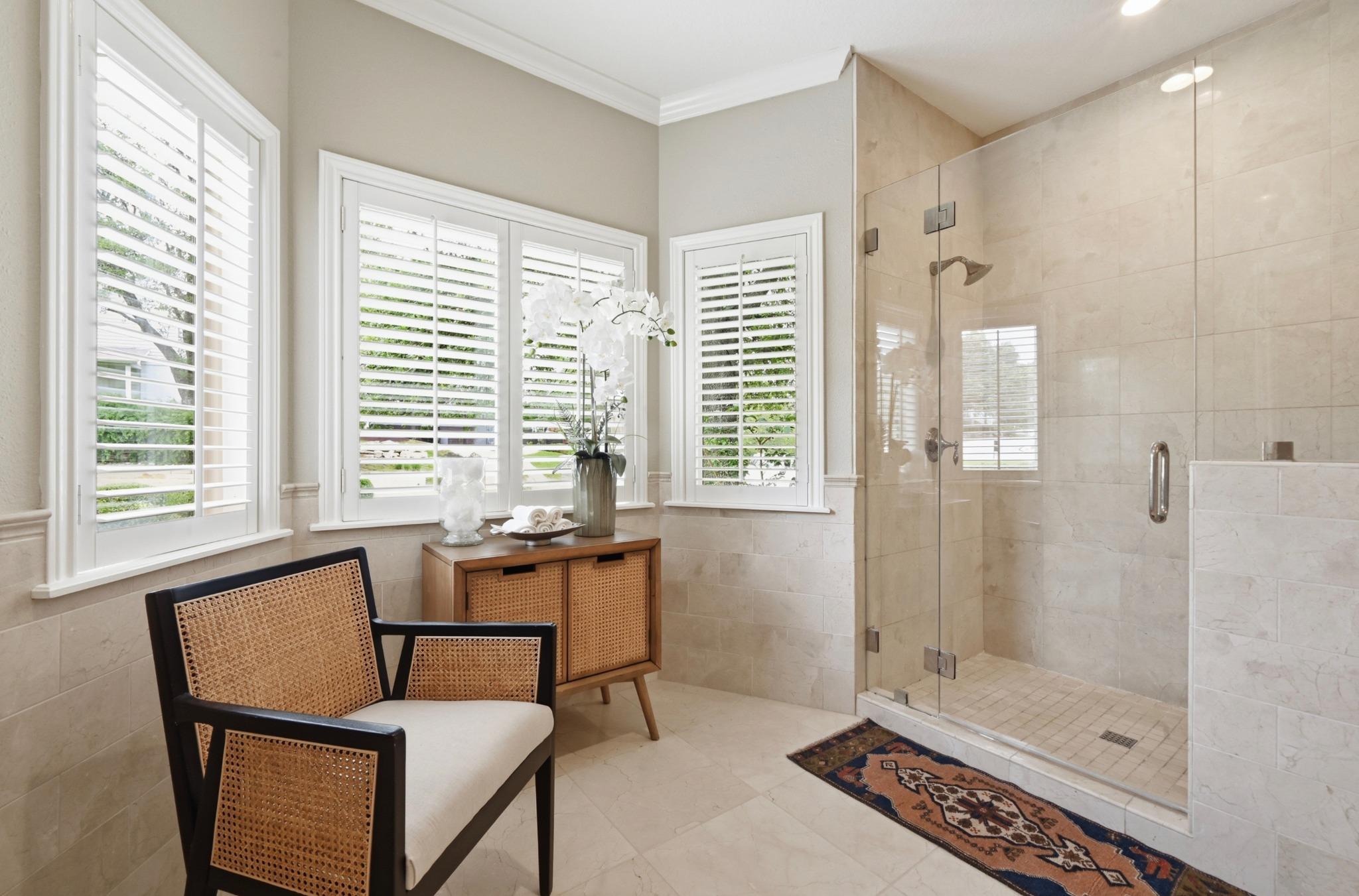 6511 Torrey Pines CV
