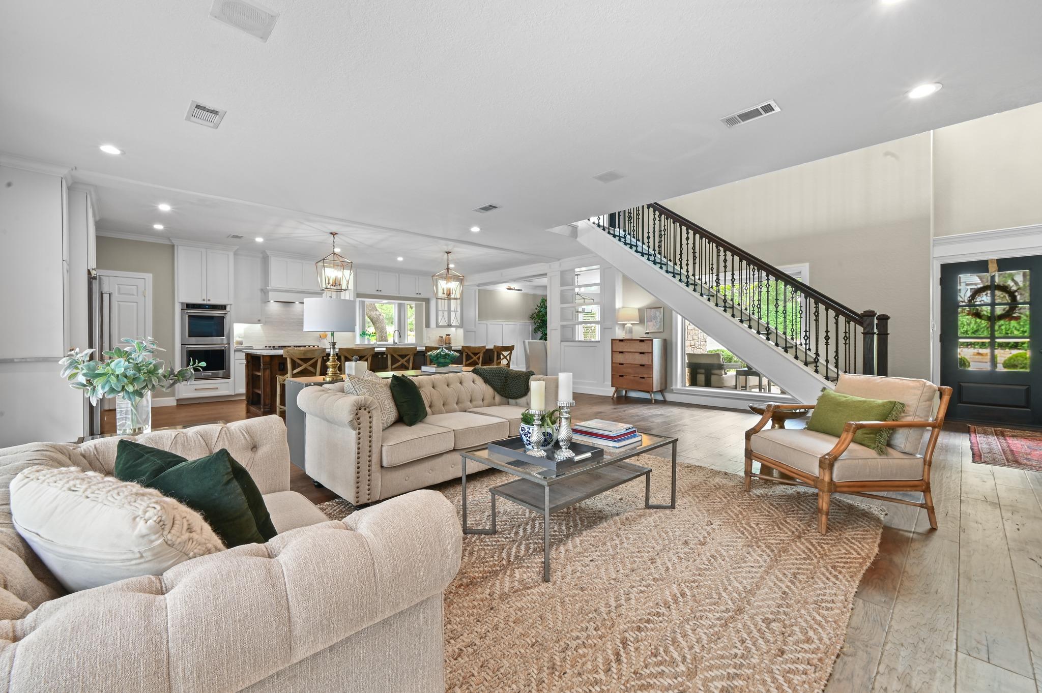 6511 Torrey Pines CV