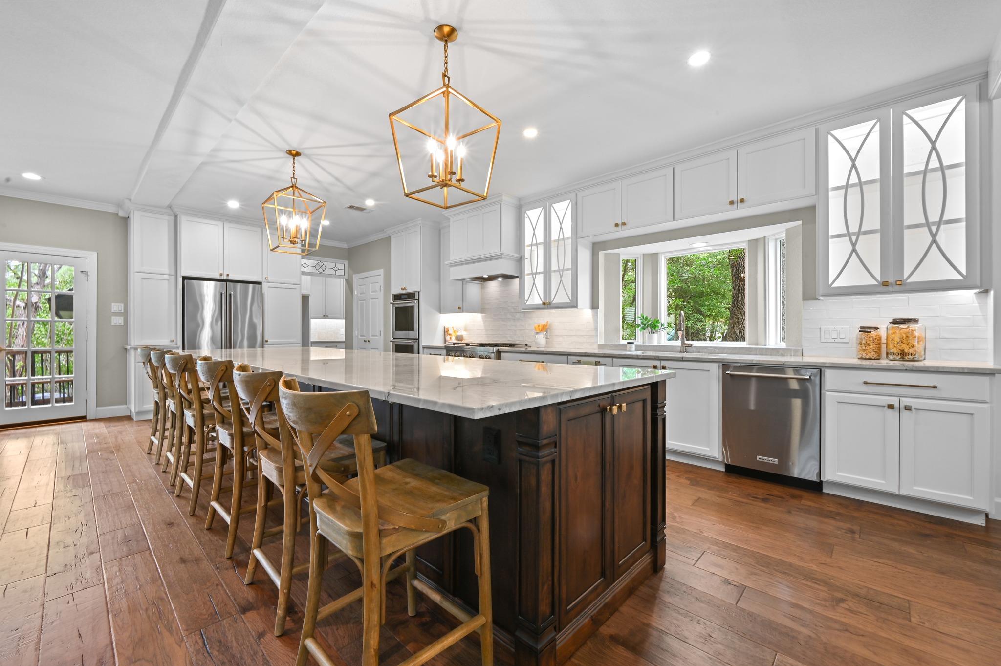 6511 Torrey Pines CV