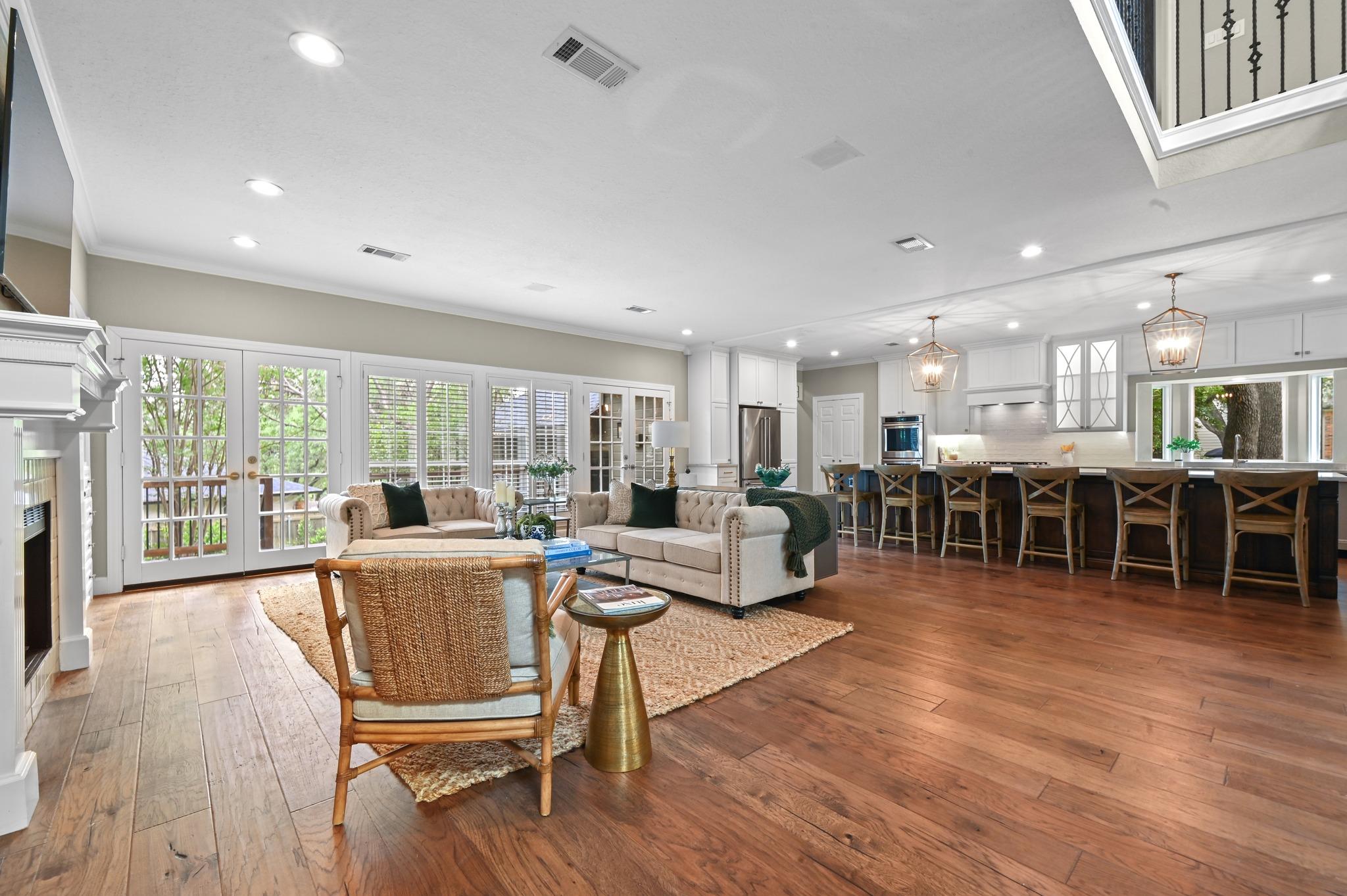 6511 Torrey Pines CV