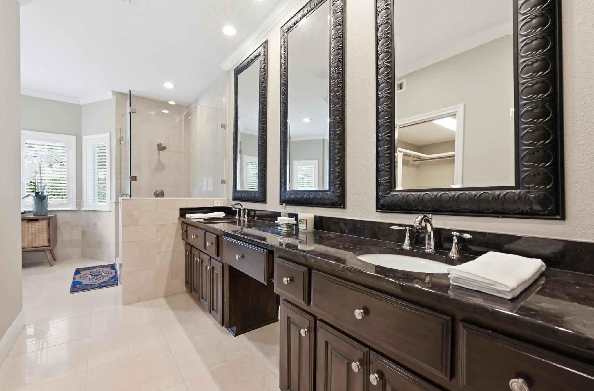 6511 Torrey Pines CV