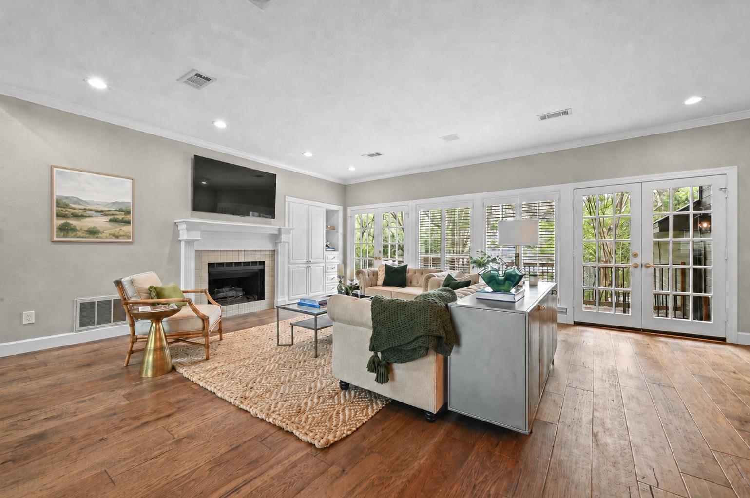 6511 Torrey Pines CV