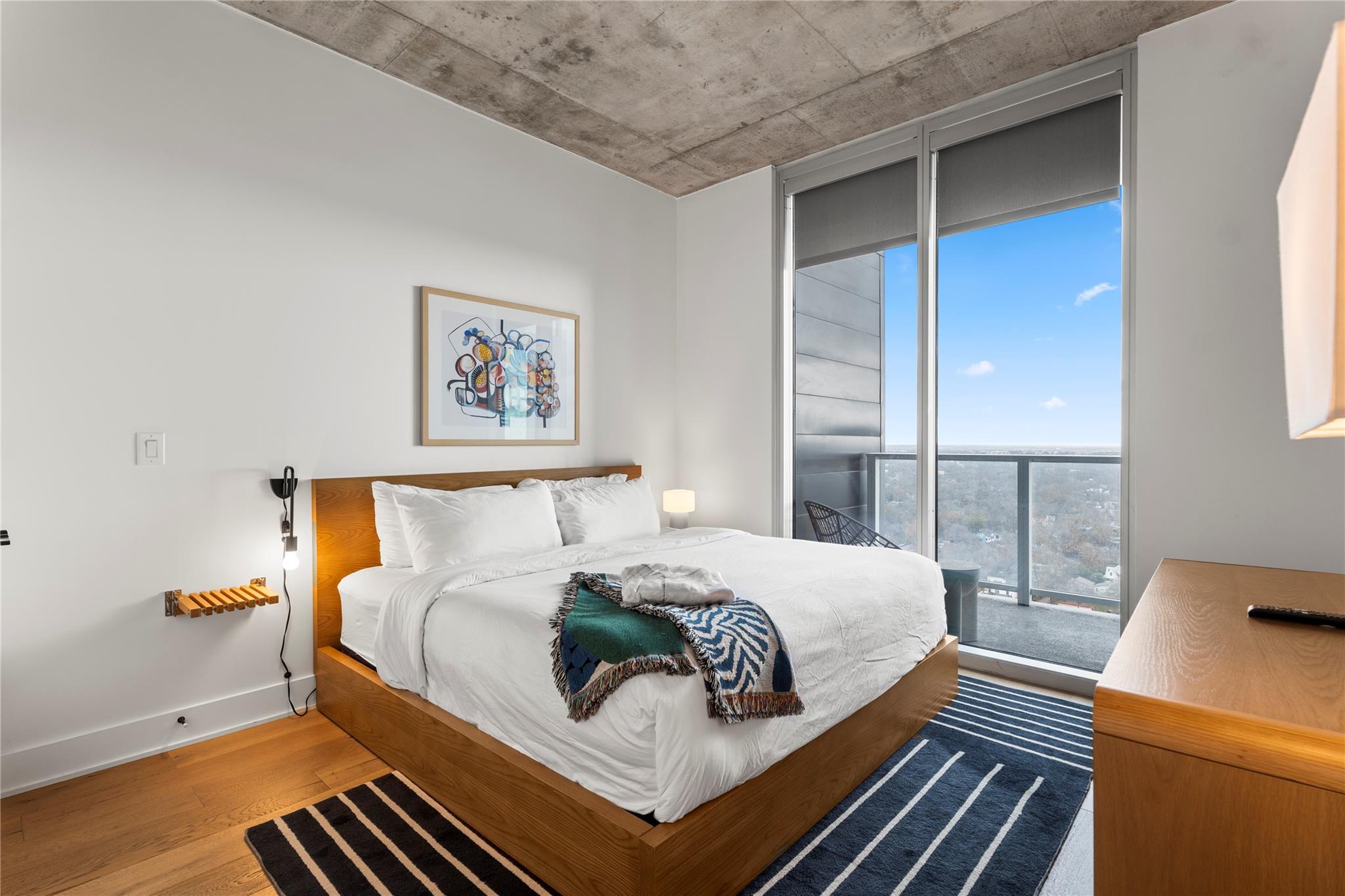 48 East Ave # 2506