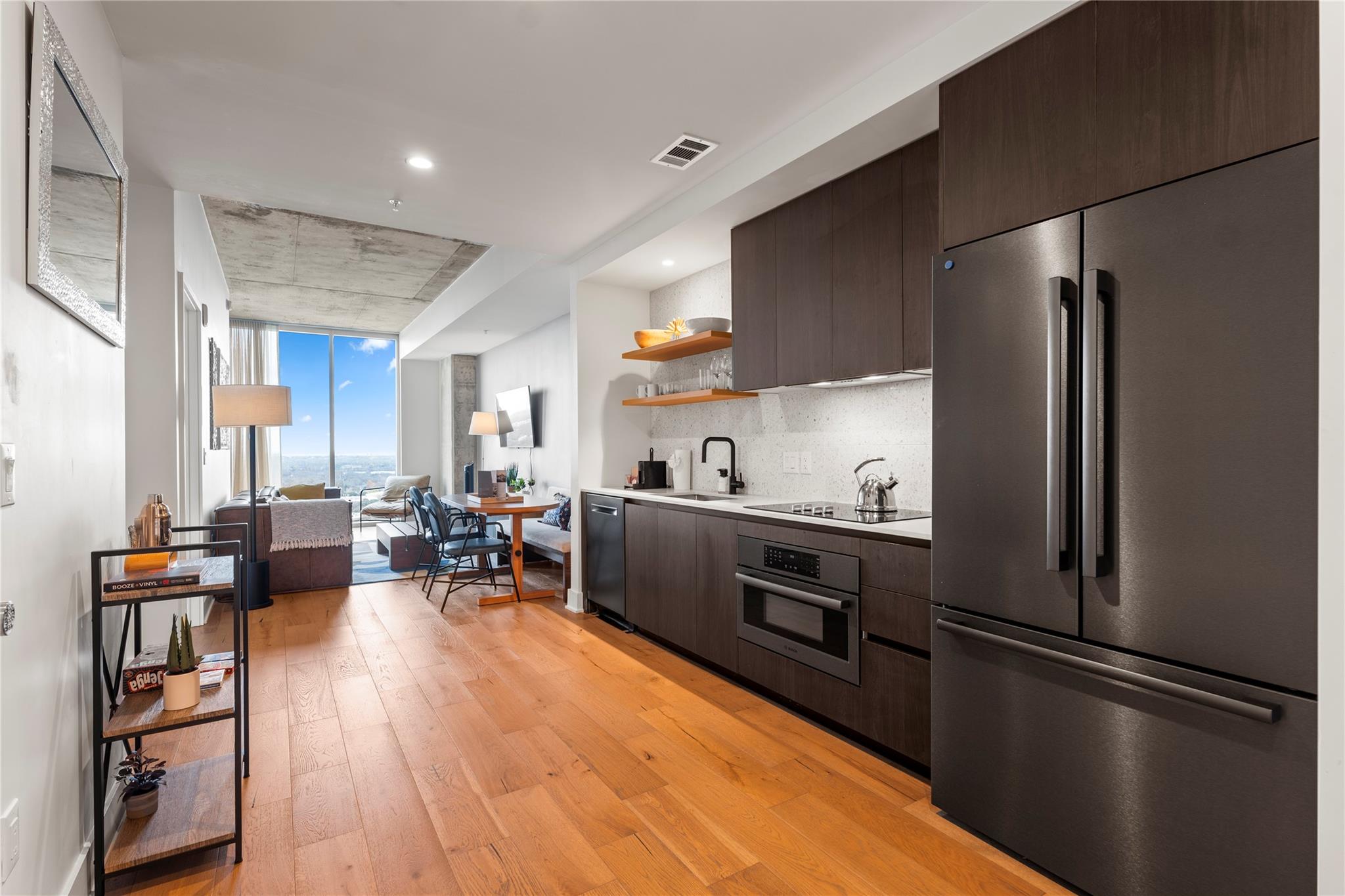 48 East Ave # 2506