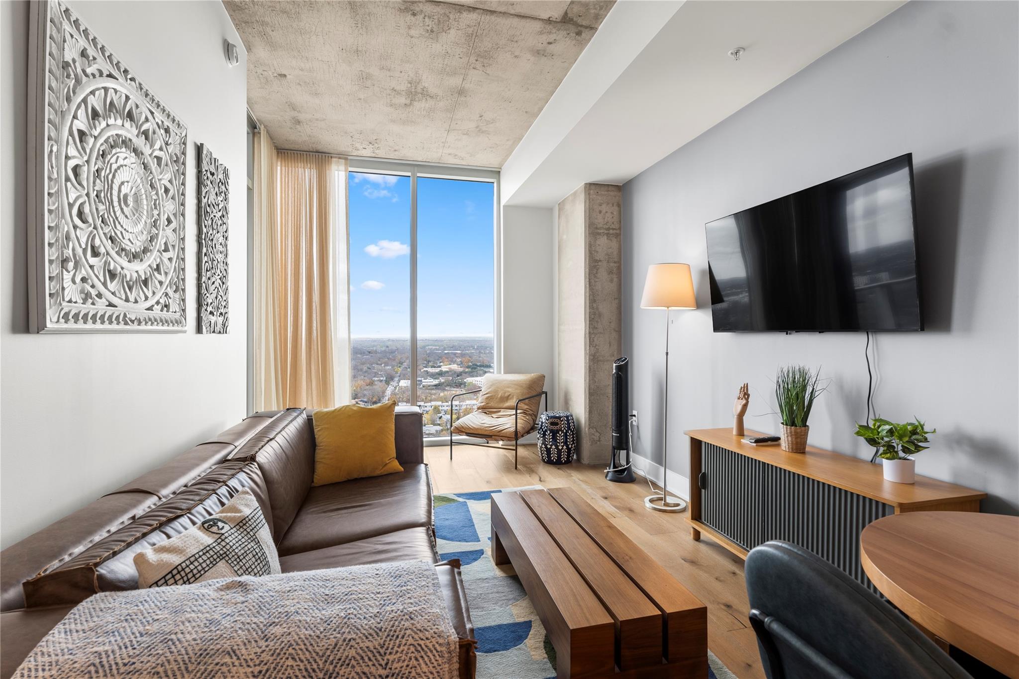 48 East Ave # 2506