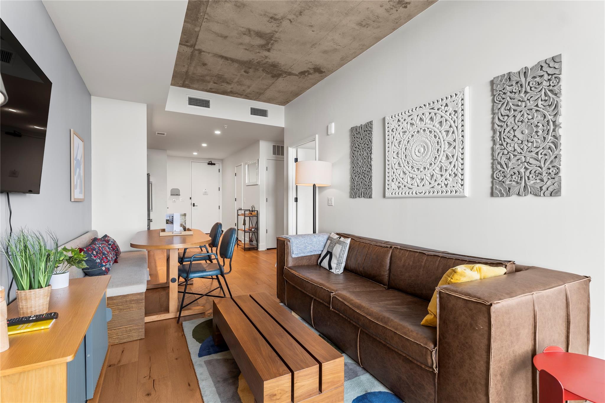 48 East Ave # 2506