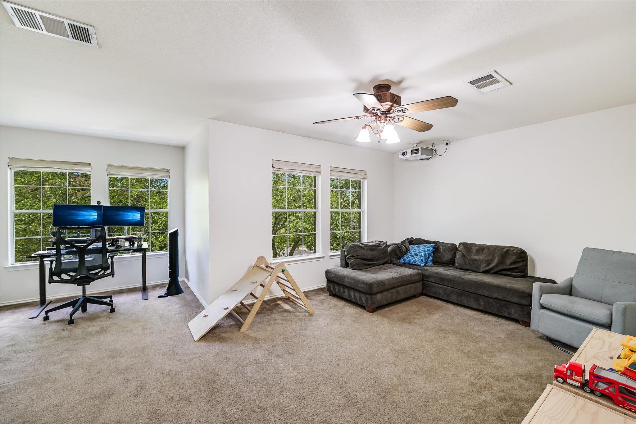 11201 Blairview LN