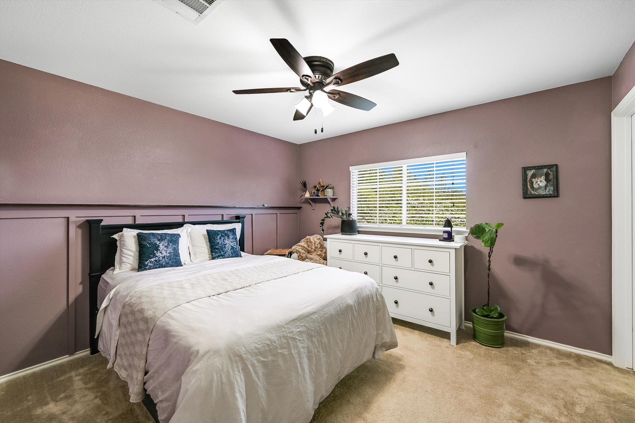 11201 Blairview LN