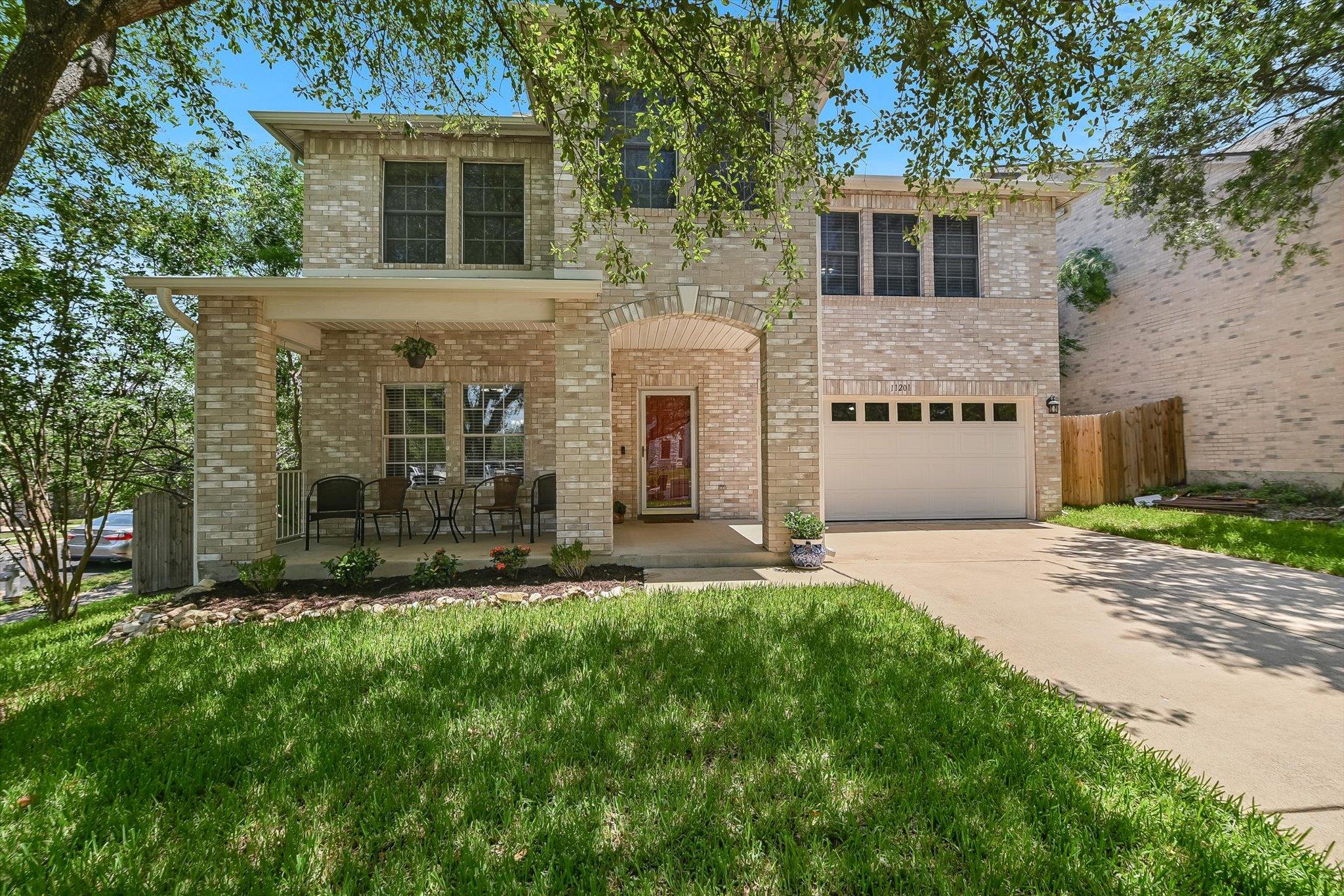 11201 Blairview LN