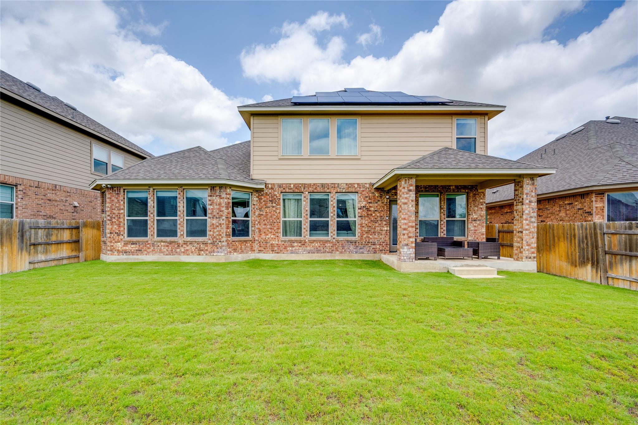 3327 Columbus WAY