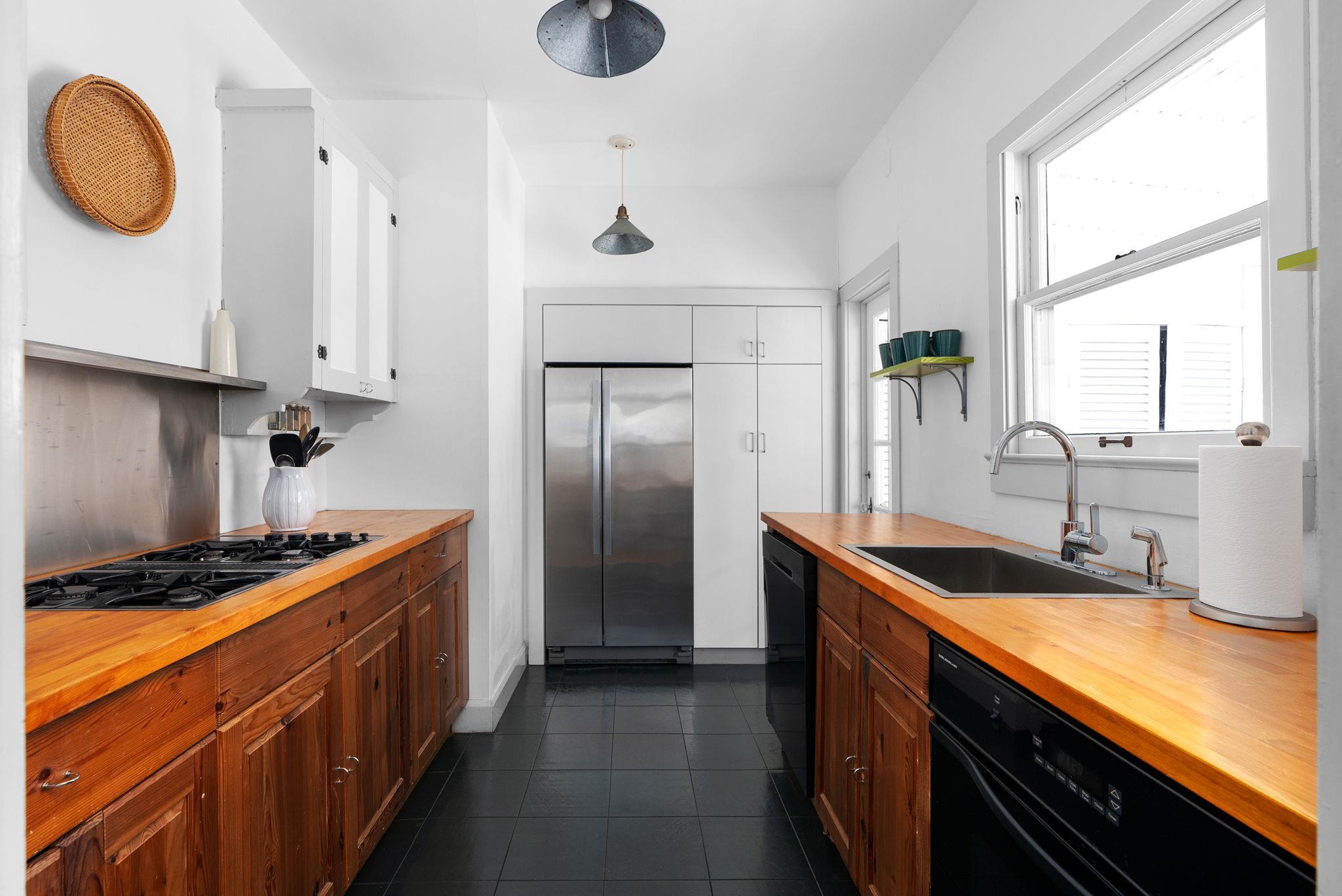 311 E 35th ST Unit: A/B/C