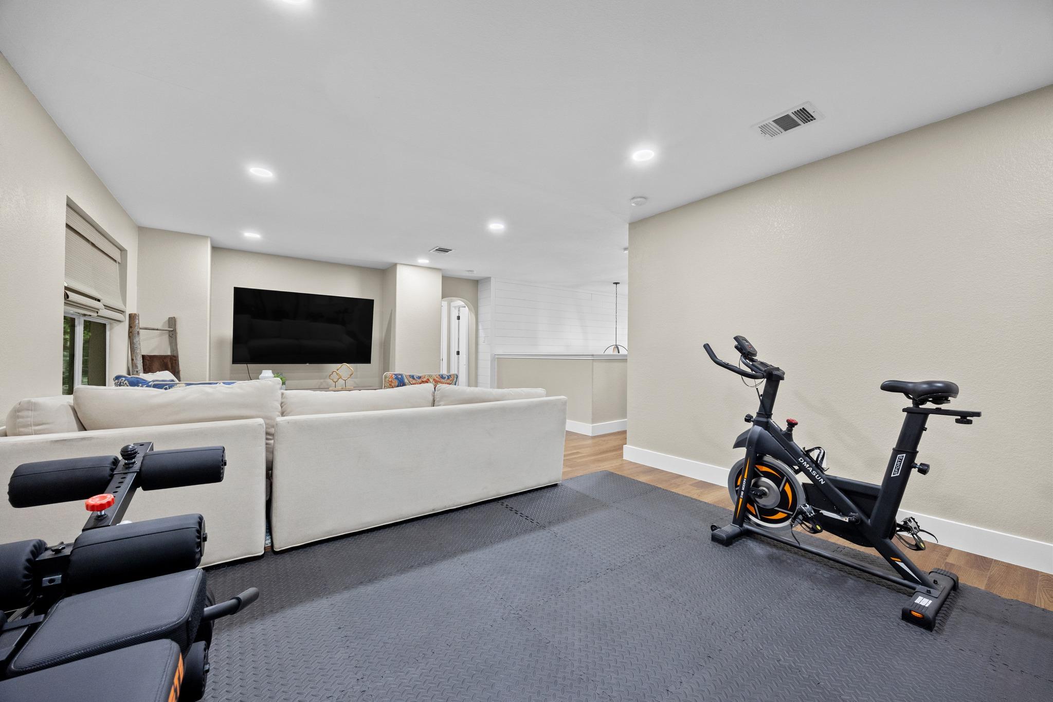 2587 Arbor DR