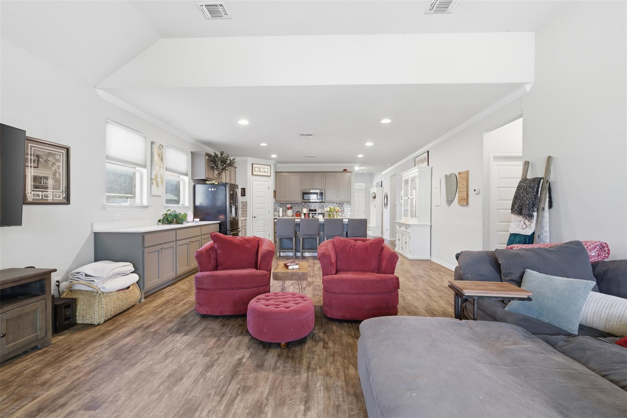 170 Rosling DR