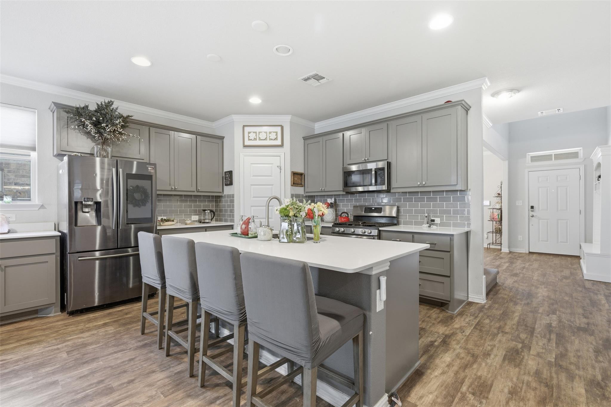 170 Rosling DR