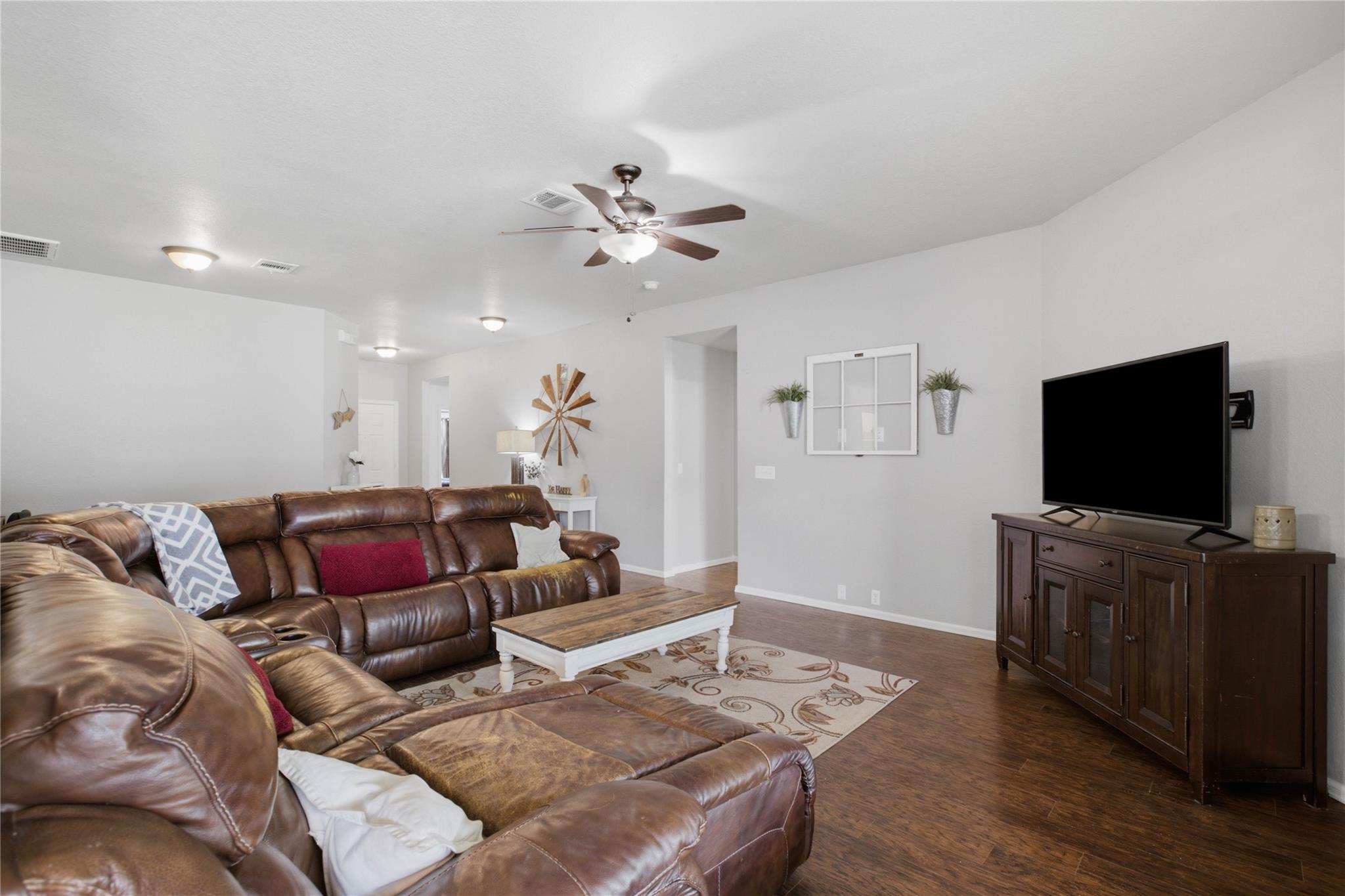 664 Hometown PKWY