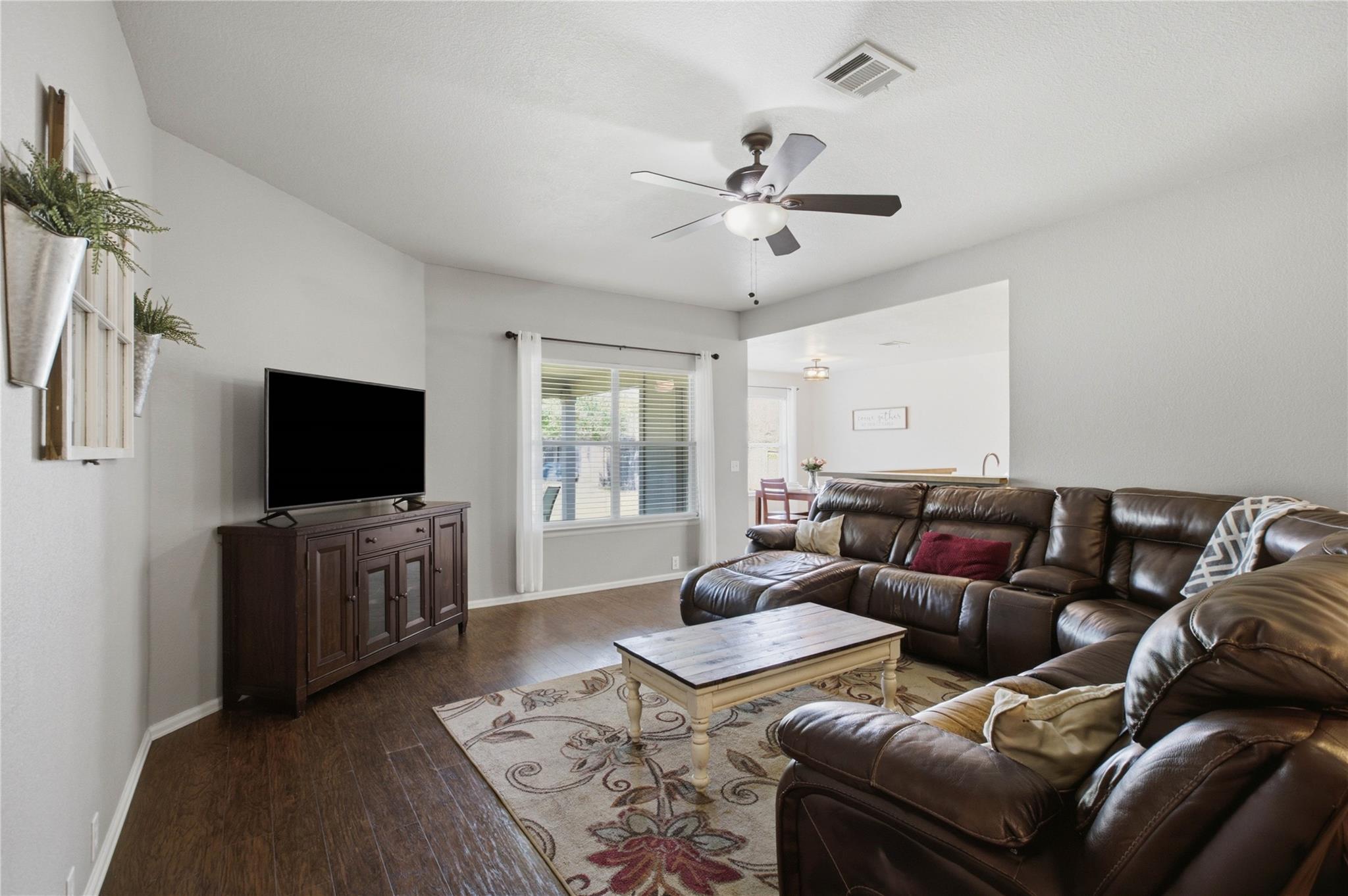 664 Hometown PKWY