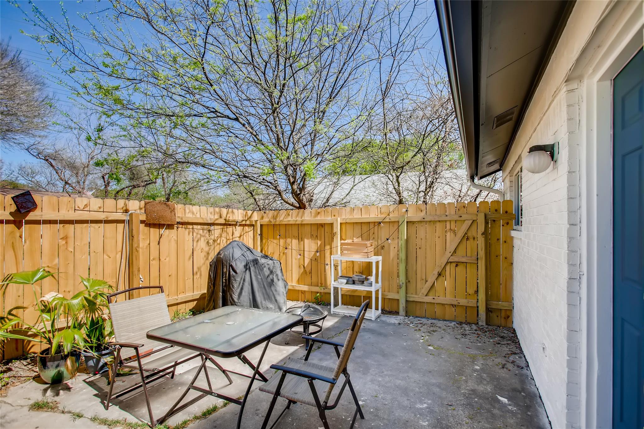 312 W William Cannon DR