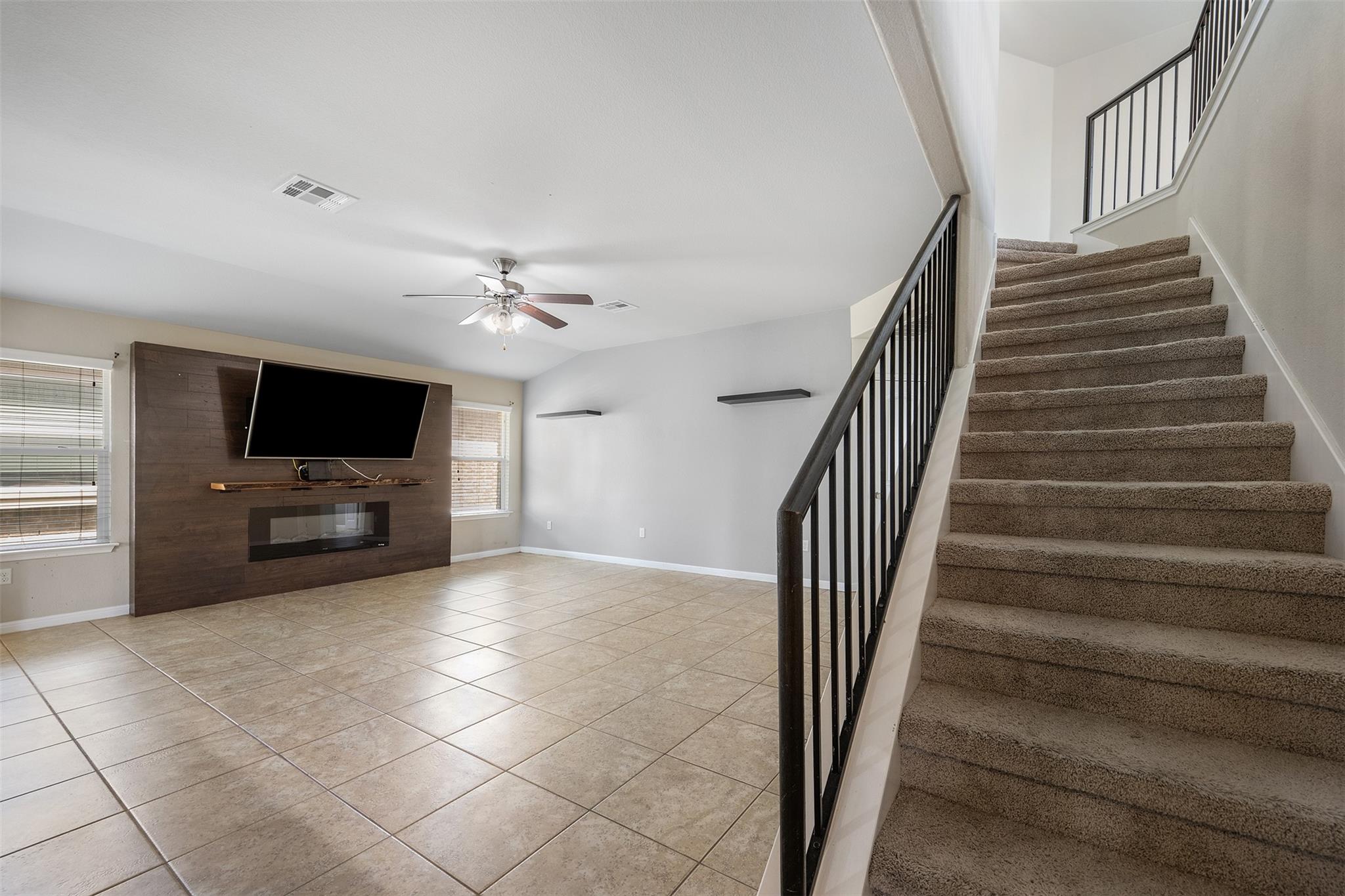 131 Kingfisher LN