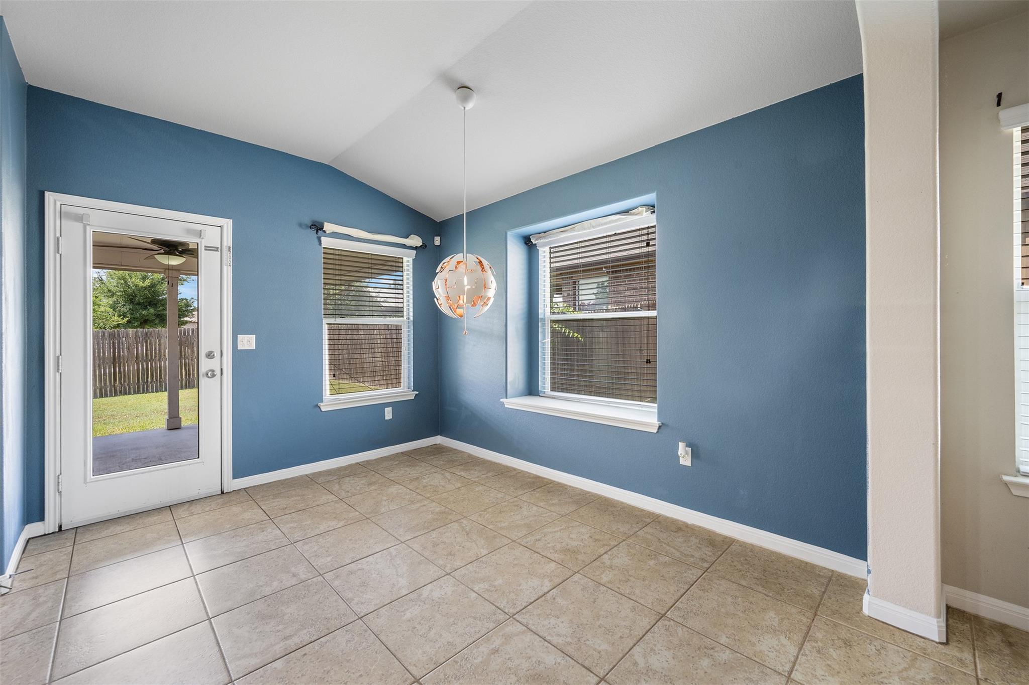 131 Kingfisher LN