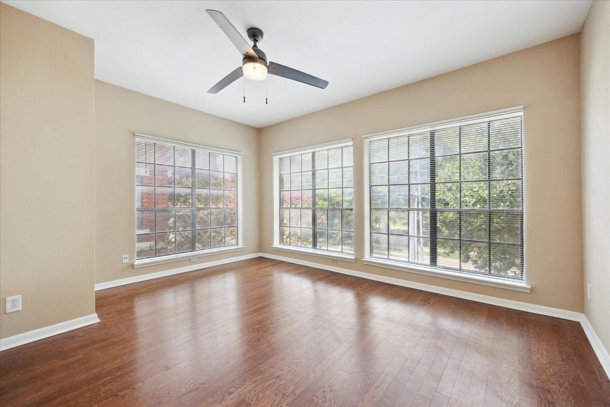712 W 21 ST # 202