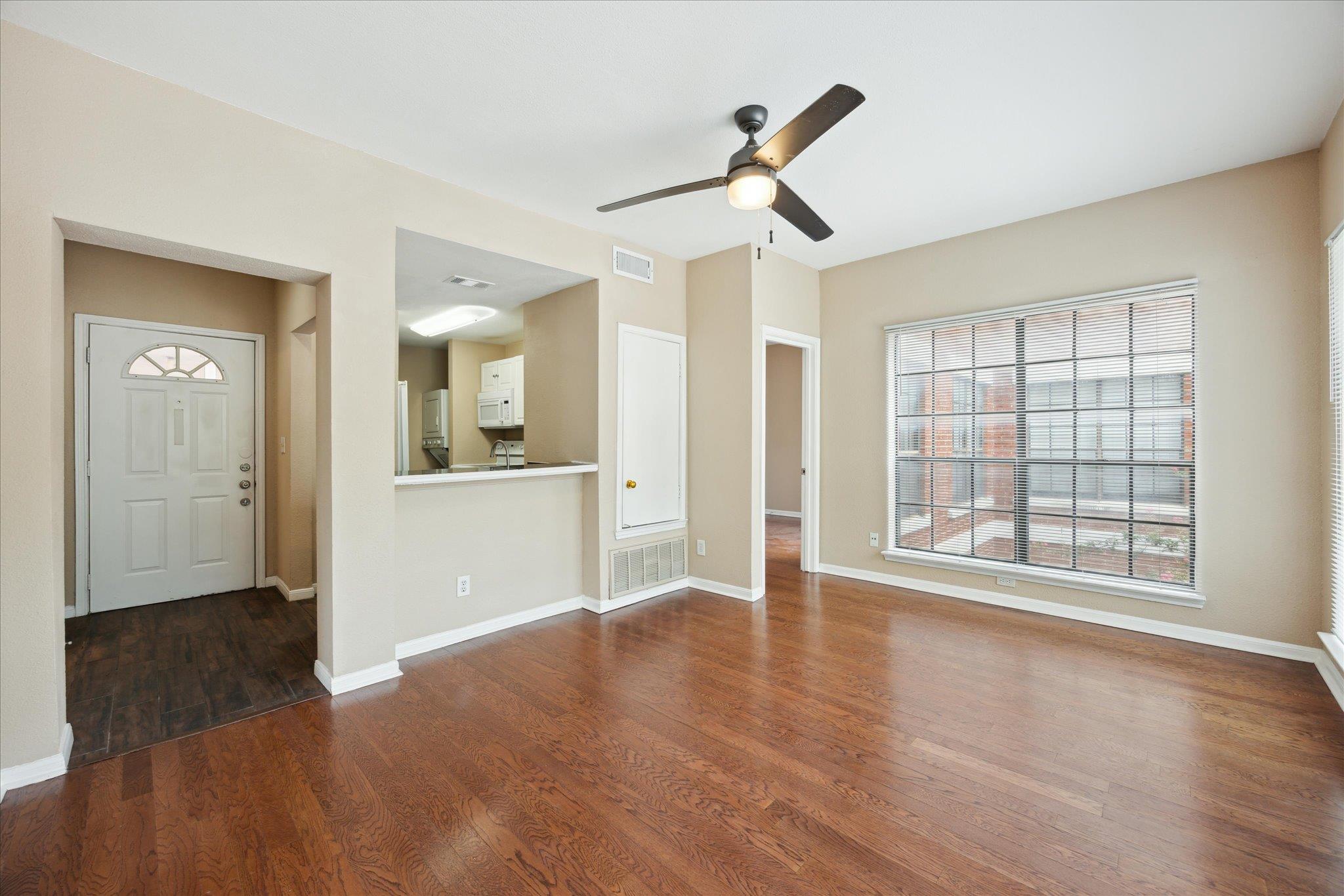 712 W 21 ST # 202