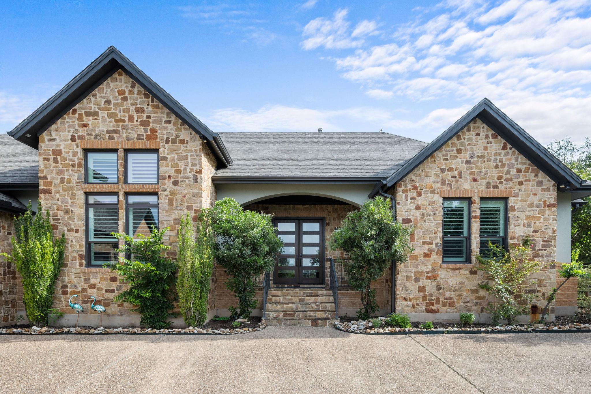 279 Rugged Earth DR