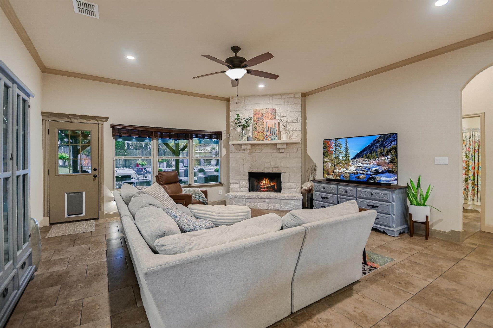 36 RIDGEWOOD CIR
