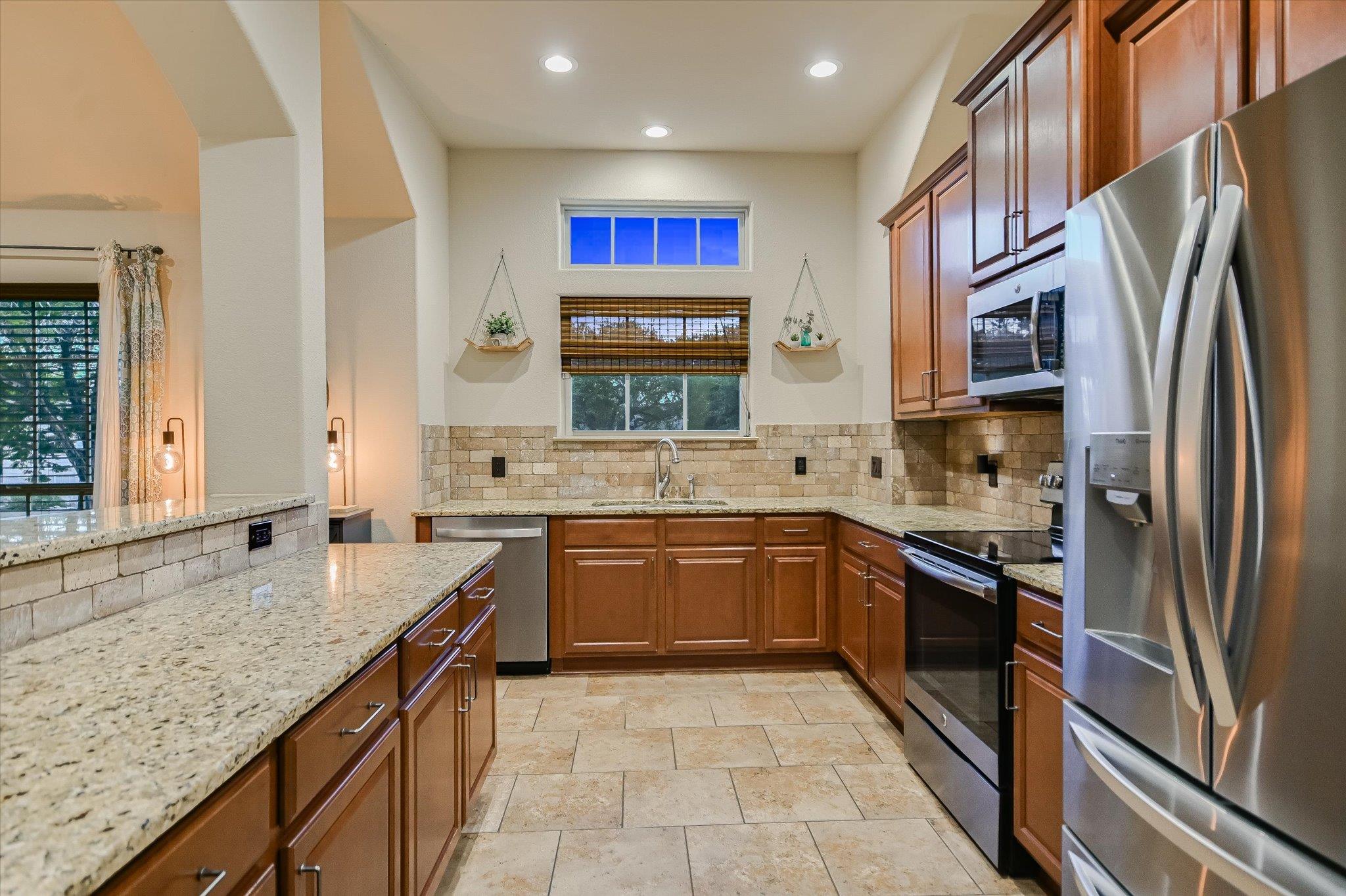 36 RIDGEWOOD CIR