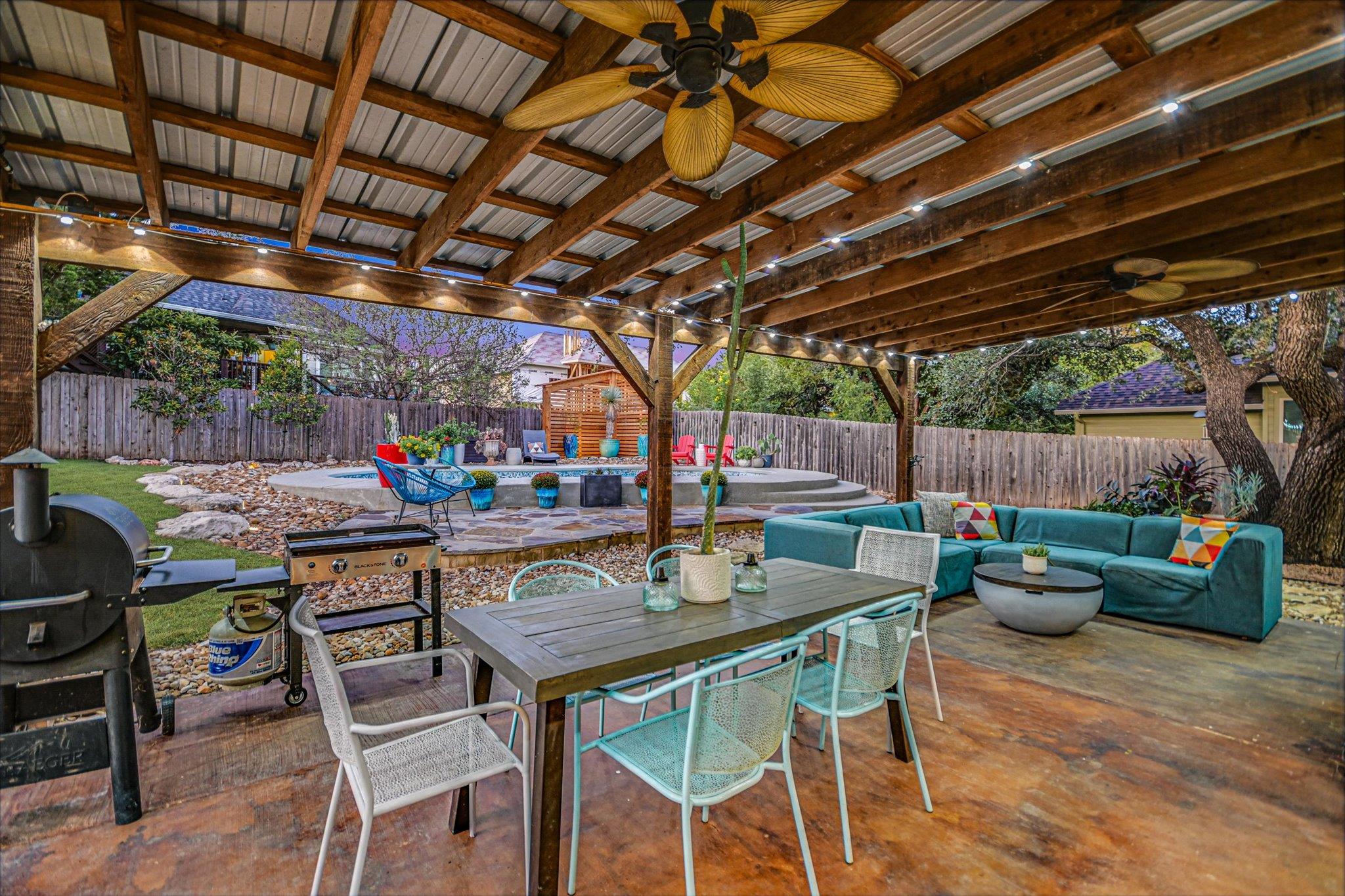 36 RIDGEWOOD CIR