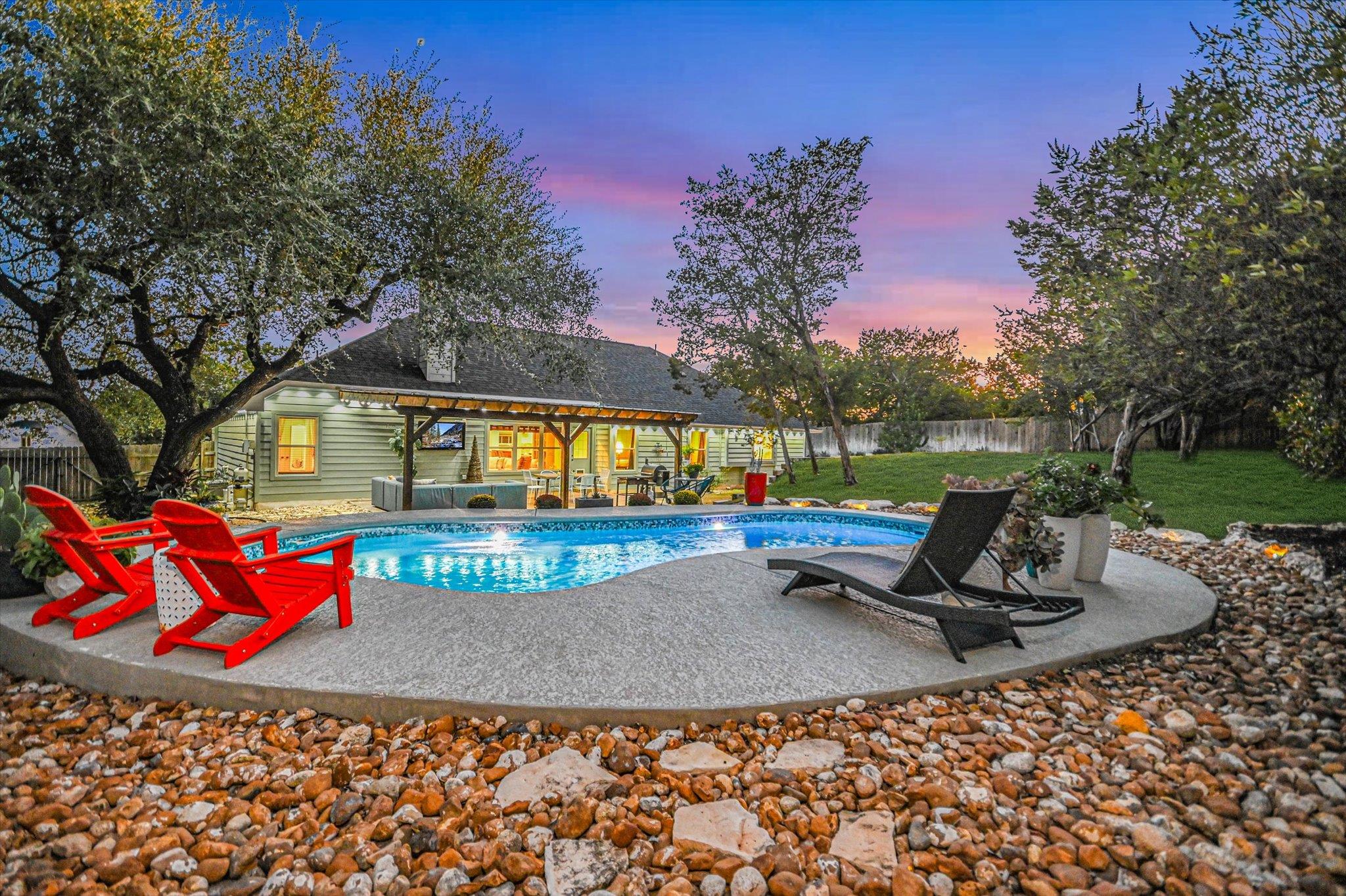 36 RIDGEWOOD CIR