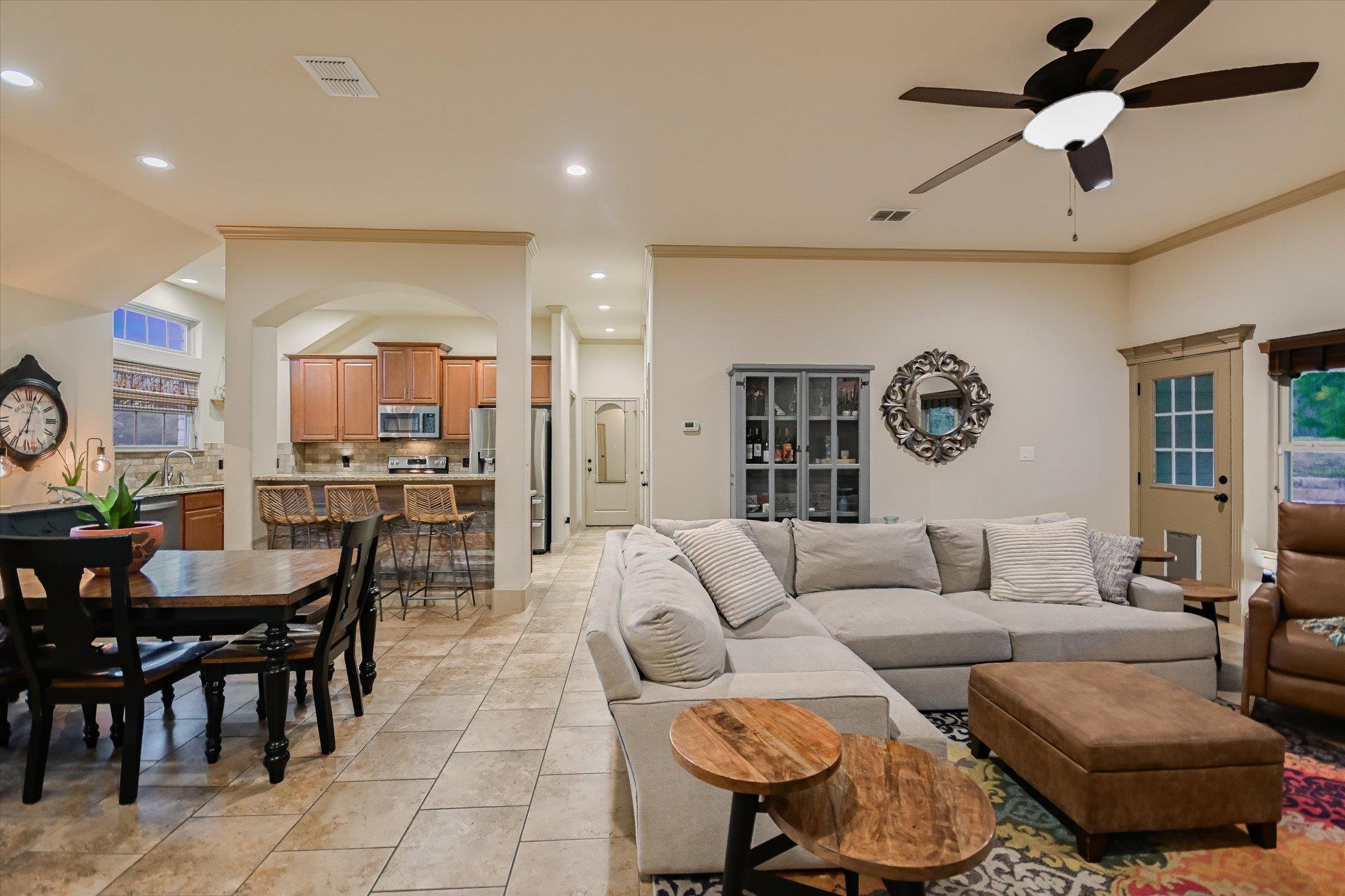 36 RIDGEWOOD CIR