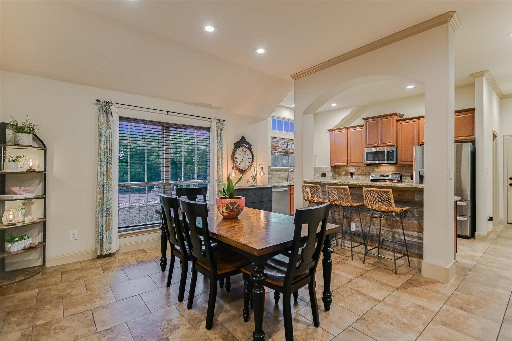36 RIDGEWOOD CIR