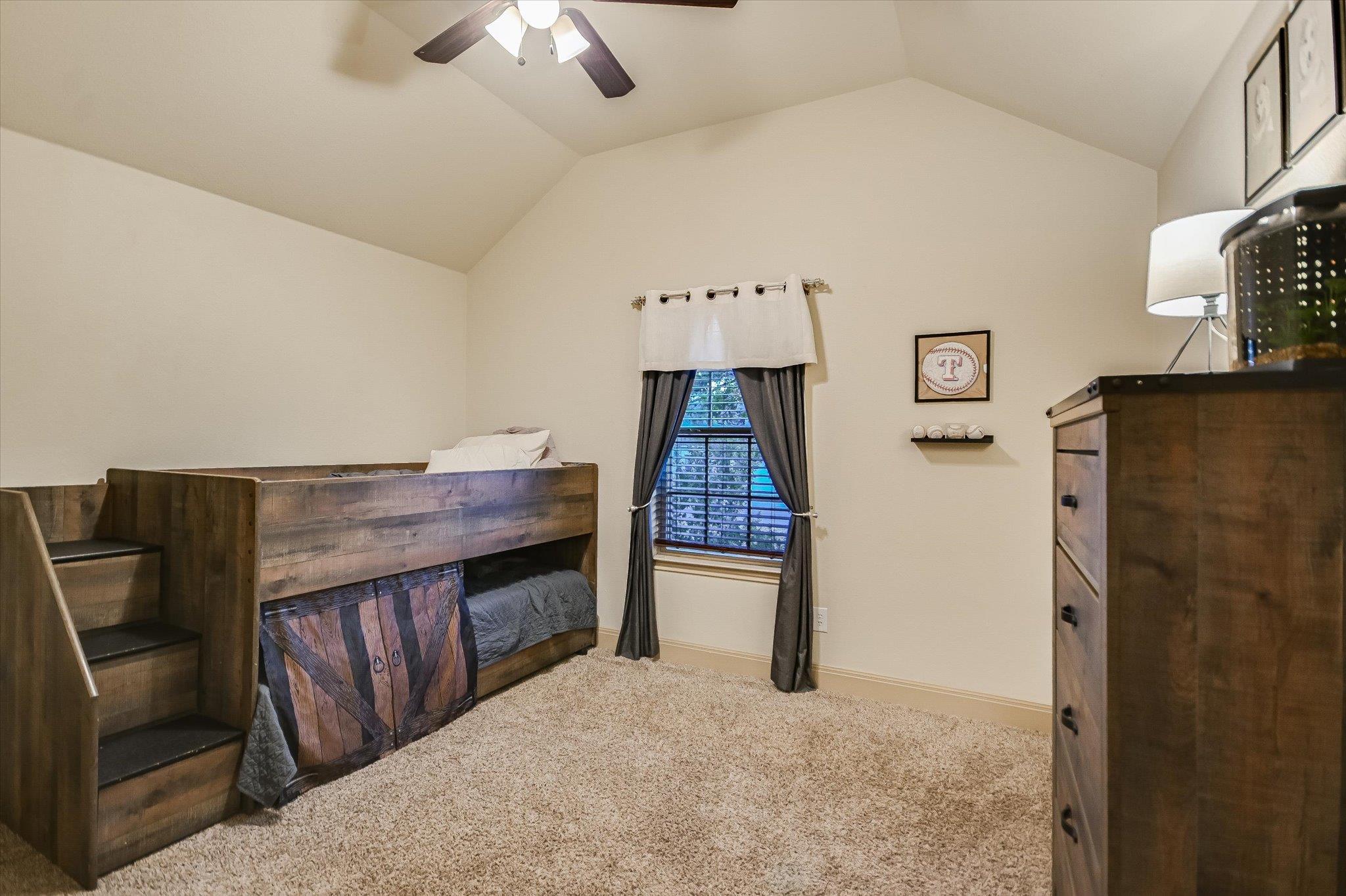 36 RIDGEWOOD CIR