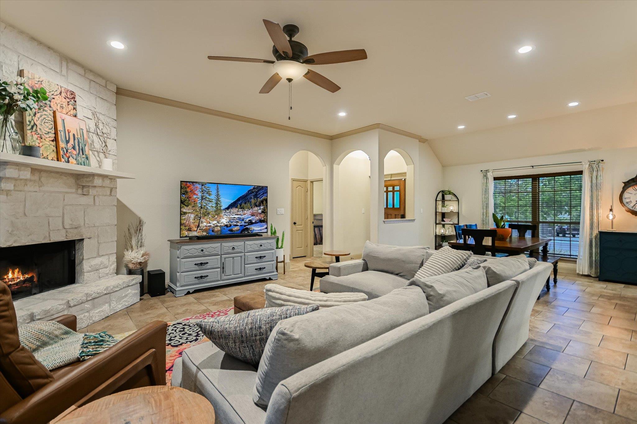 36 RIDGEWOOD CIR
