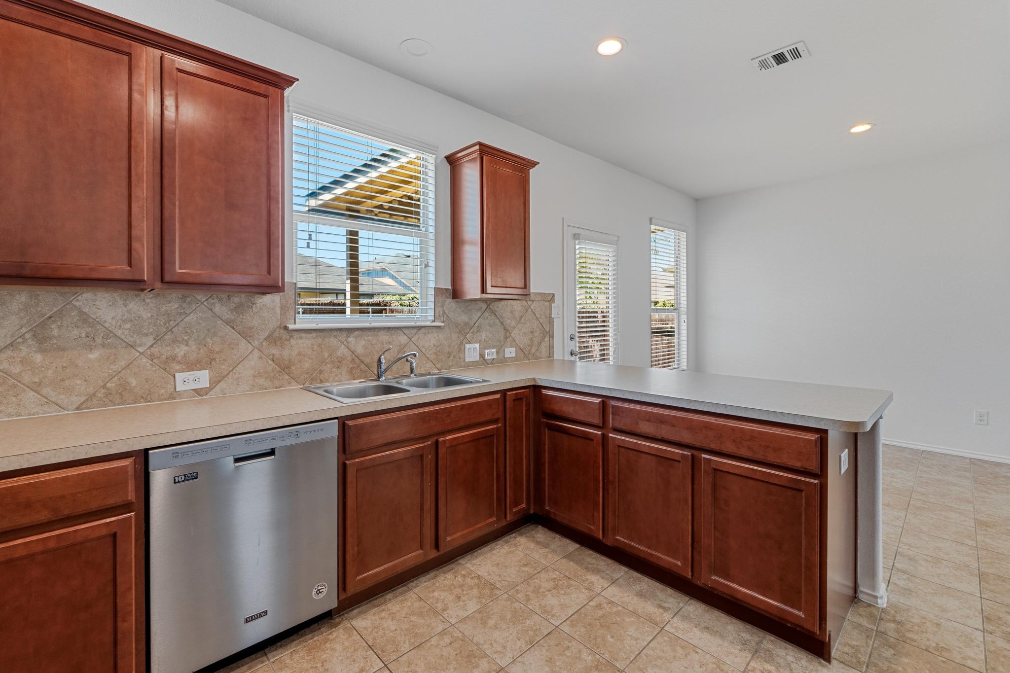 172 Housefinch LOOP