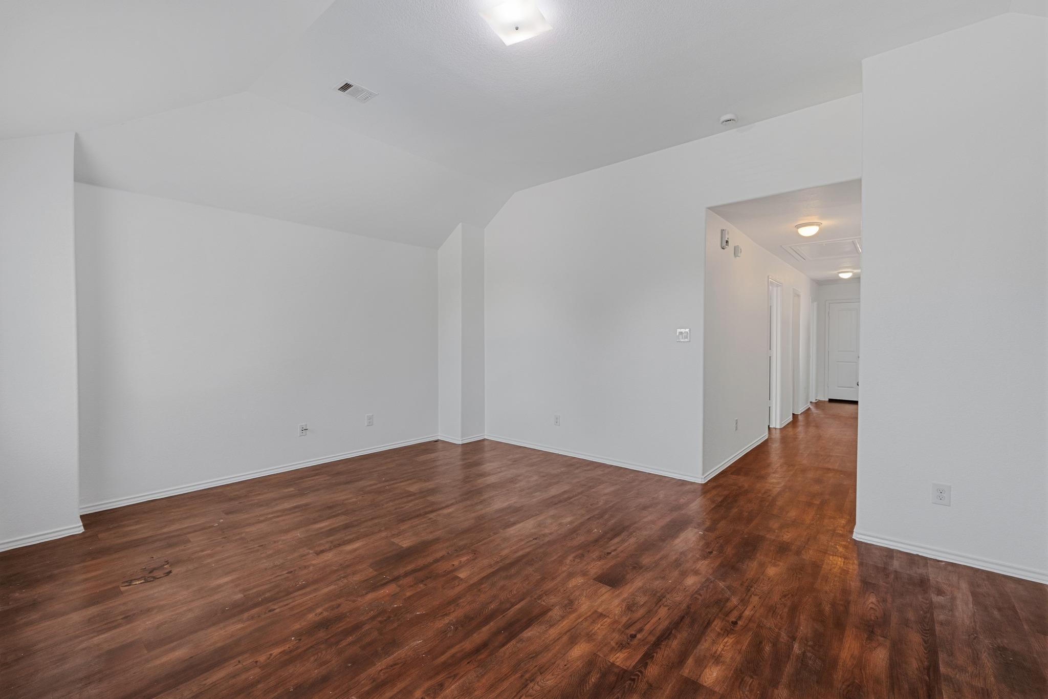 172 Housefinch LOOP
