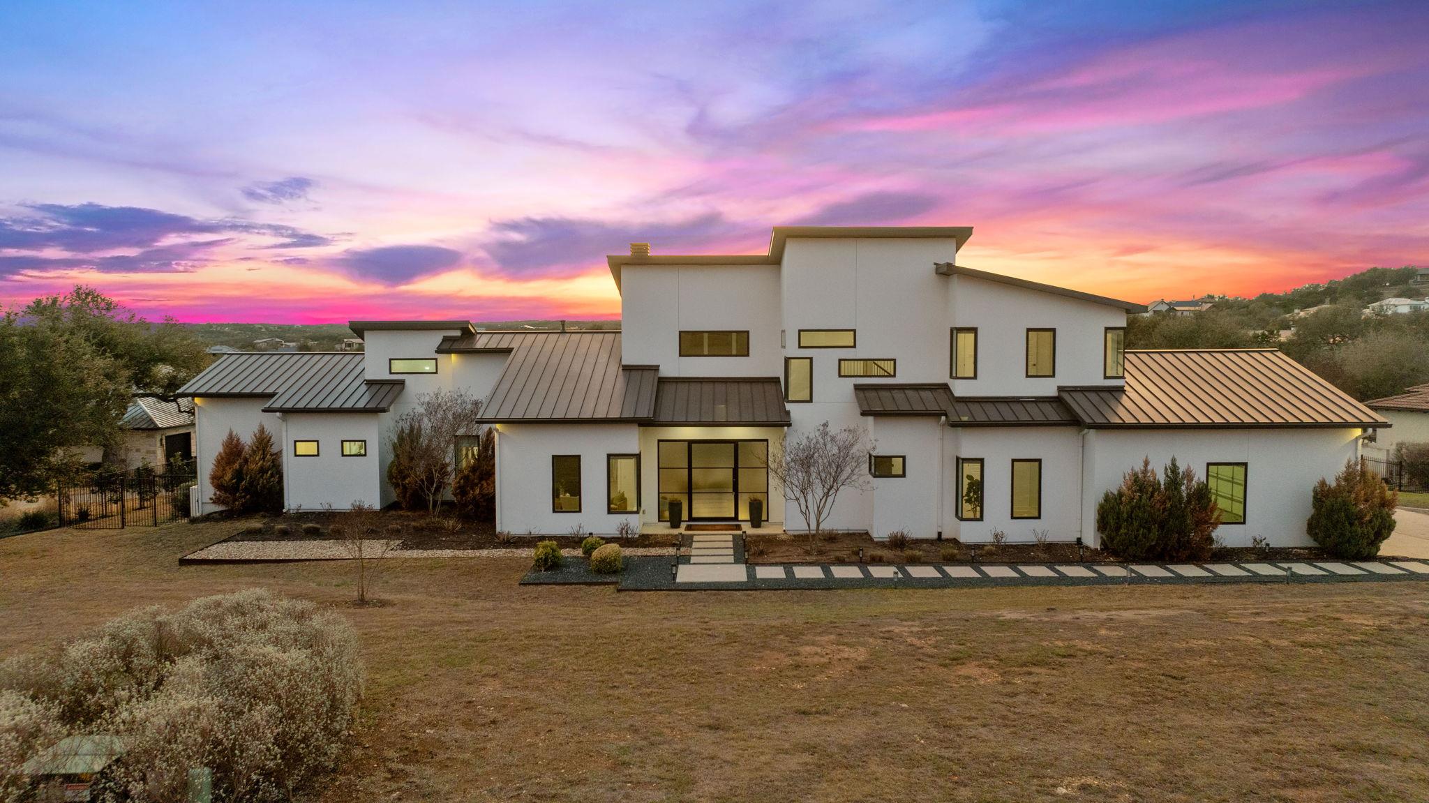 8400 Lakewood Ridge CV