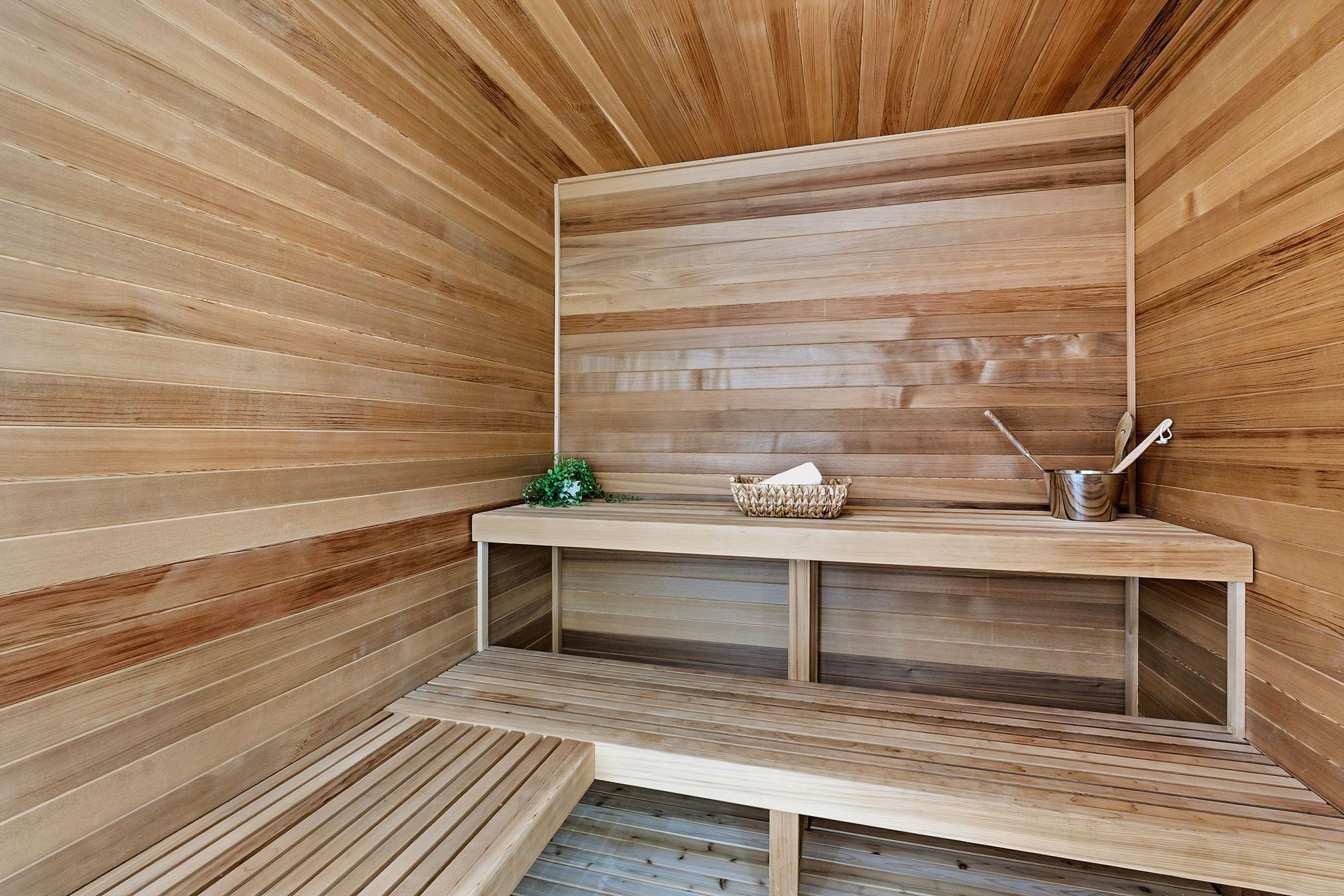 8400 Lakewood Ridge CV