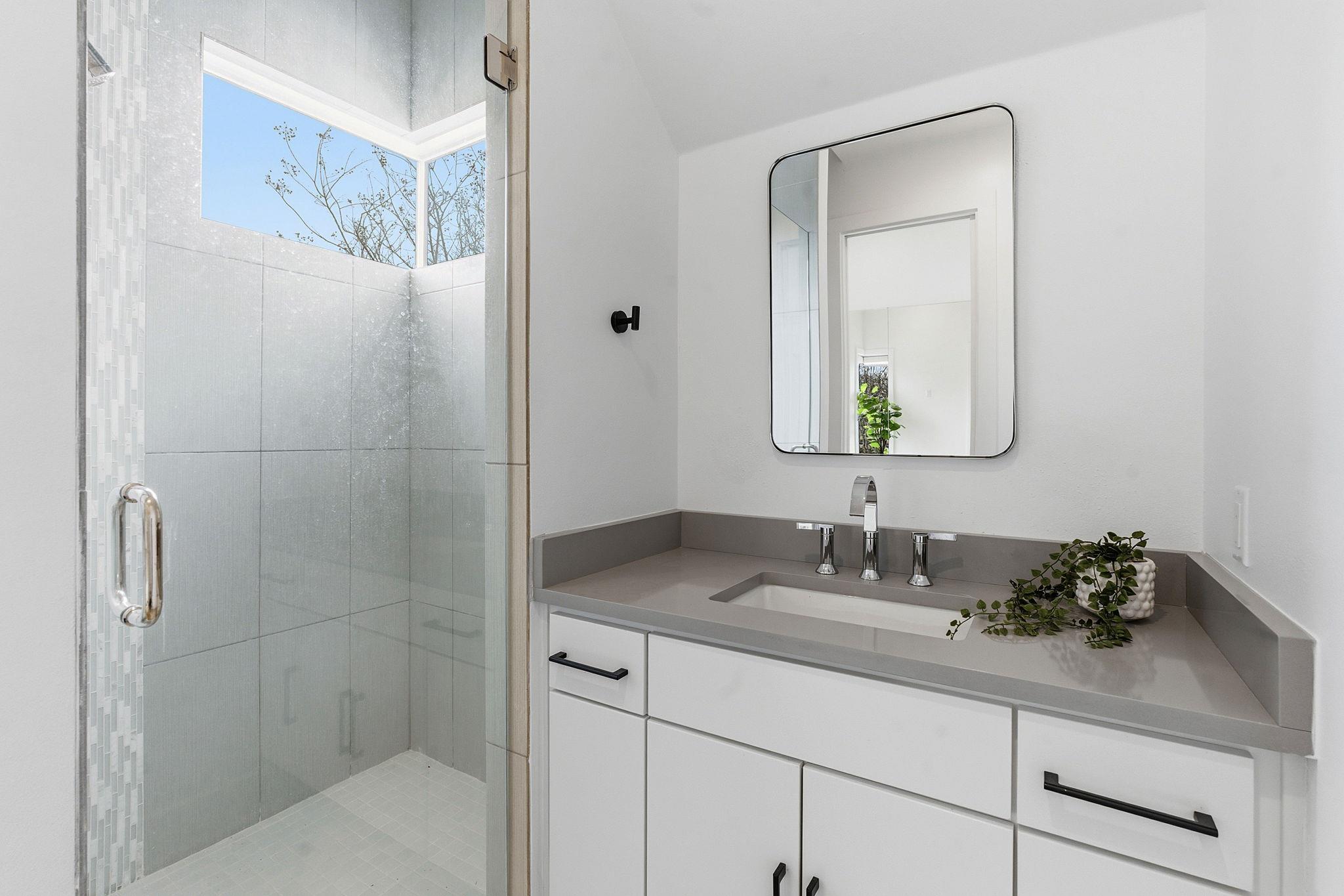 8400 Lakewood Ridge CV