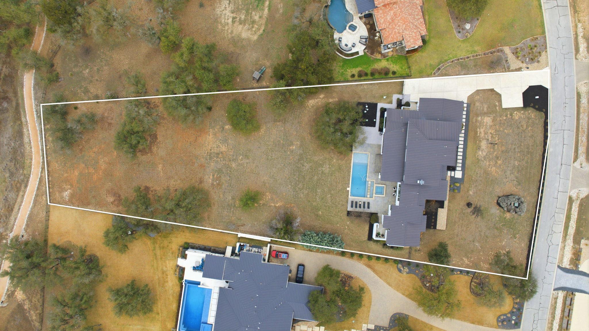 8400 Lakewood Ridge CV