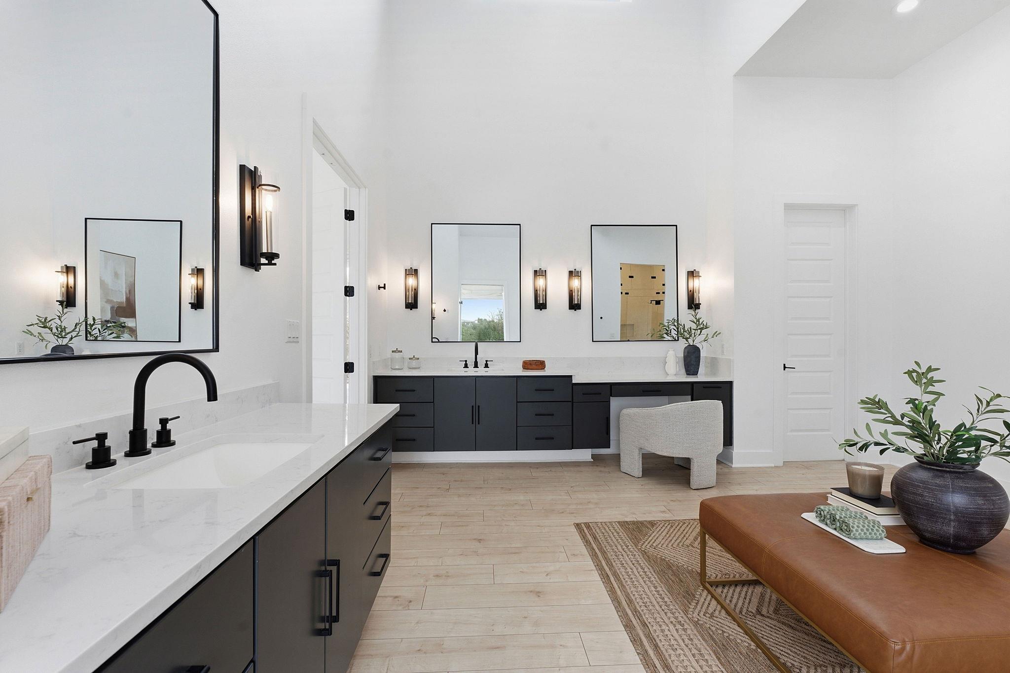 8400 Lakewood Ridge CV