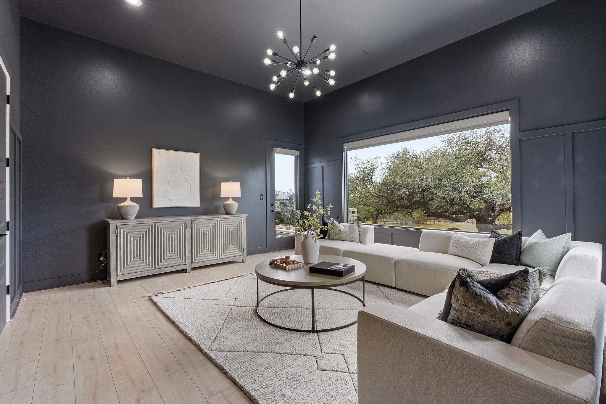 8400 Lakewood Ridge CV