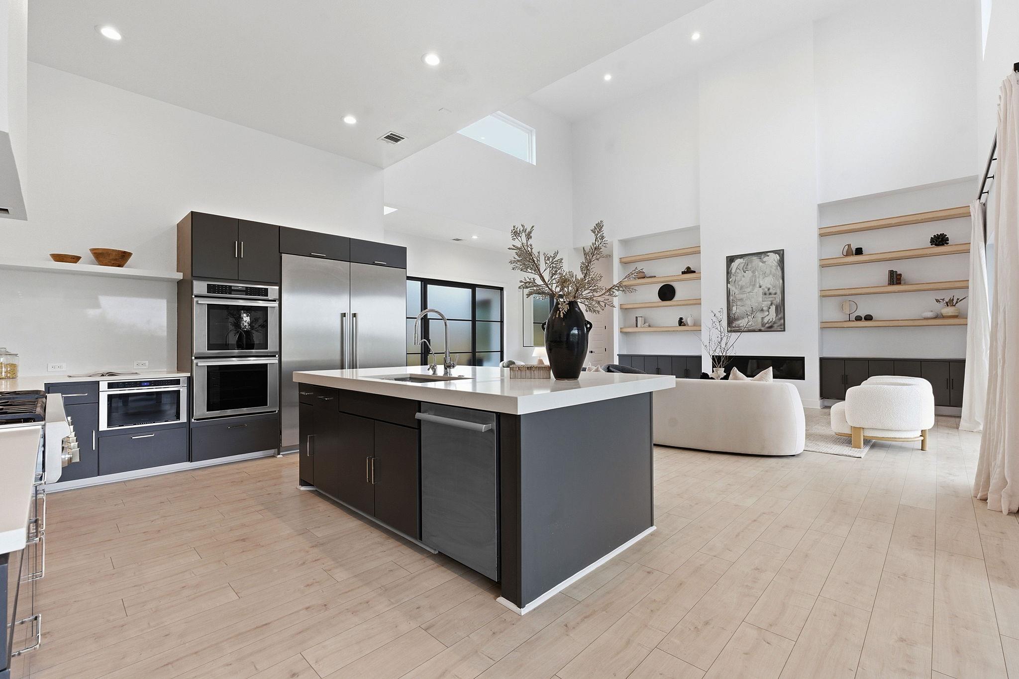 8400 Lakewood Ridge CV