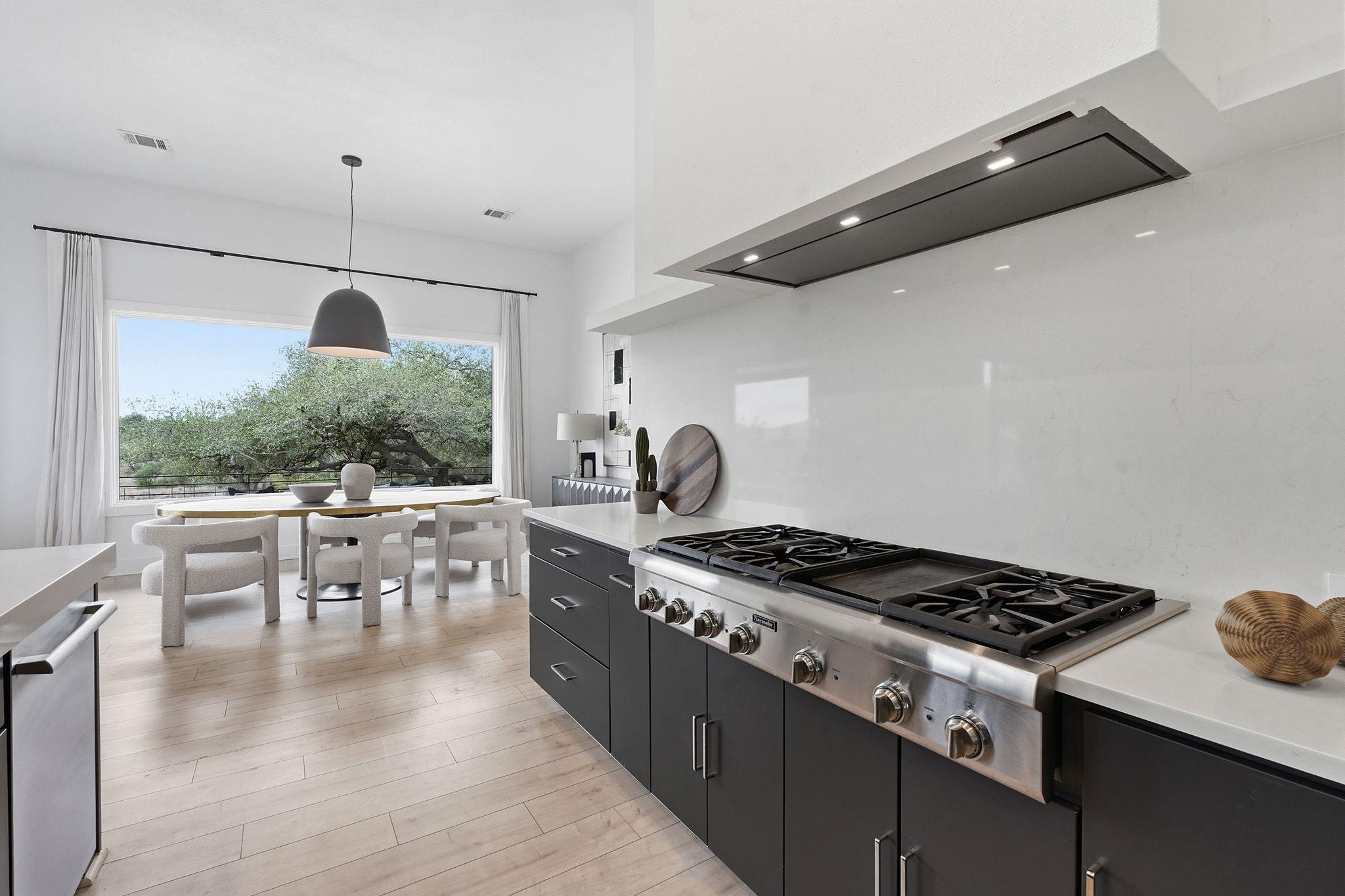 8400 Lakewood Ridge CV