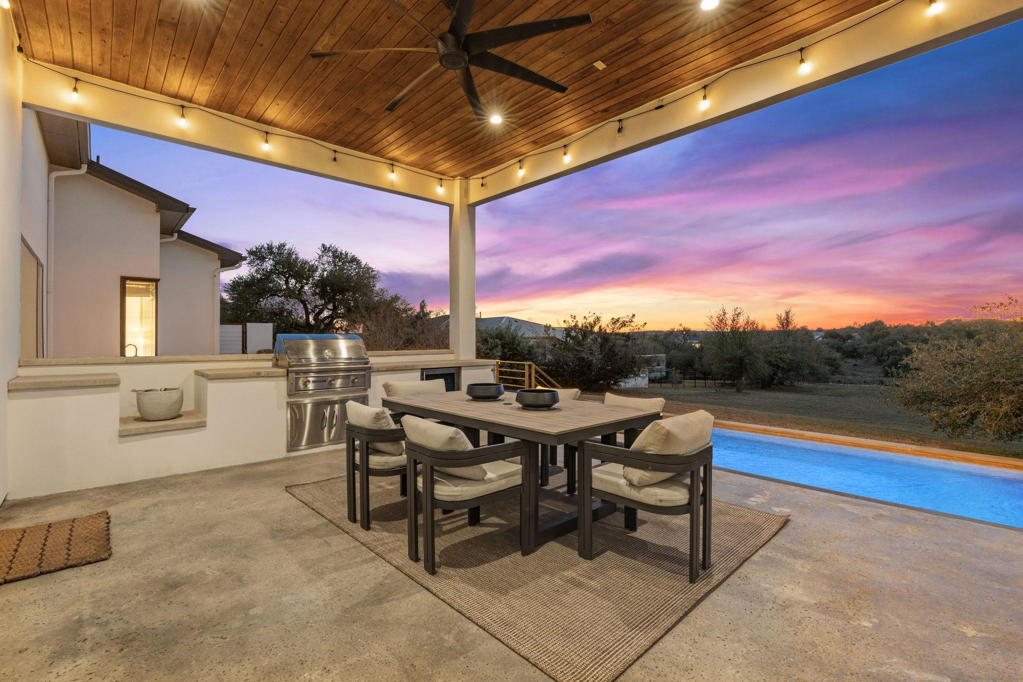 8400 Lakewood Ridge CV